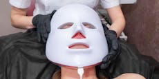 Helfen elektrische Gesichtsmasken wirklich gegen Falten?