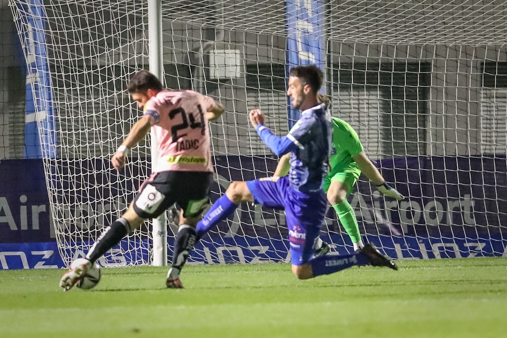 Dario Tadic schießt Hartberg mit einem Hattrick im Cup weiter.