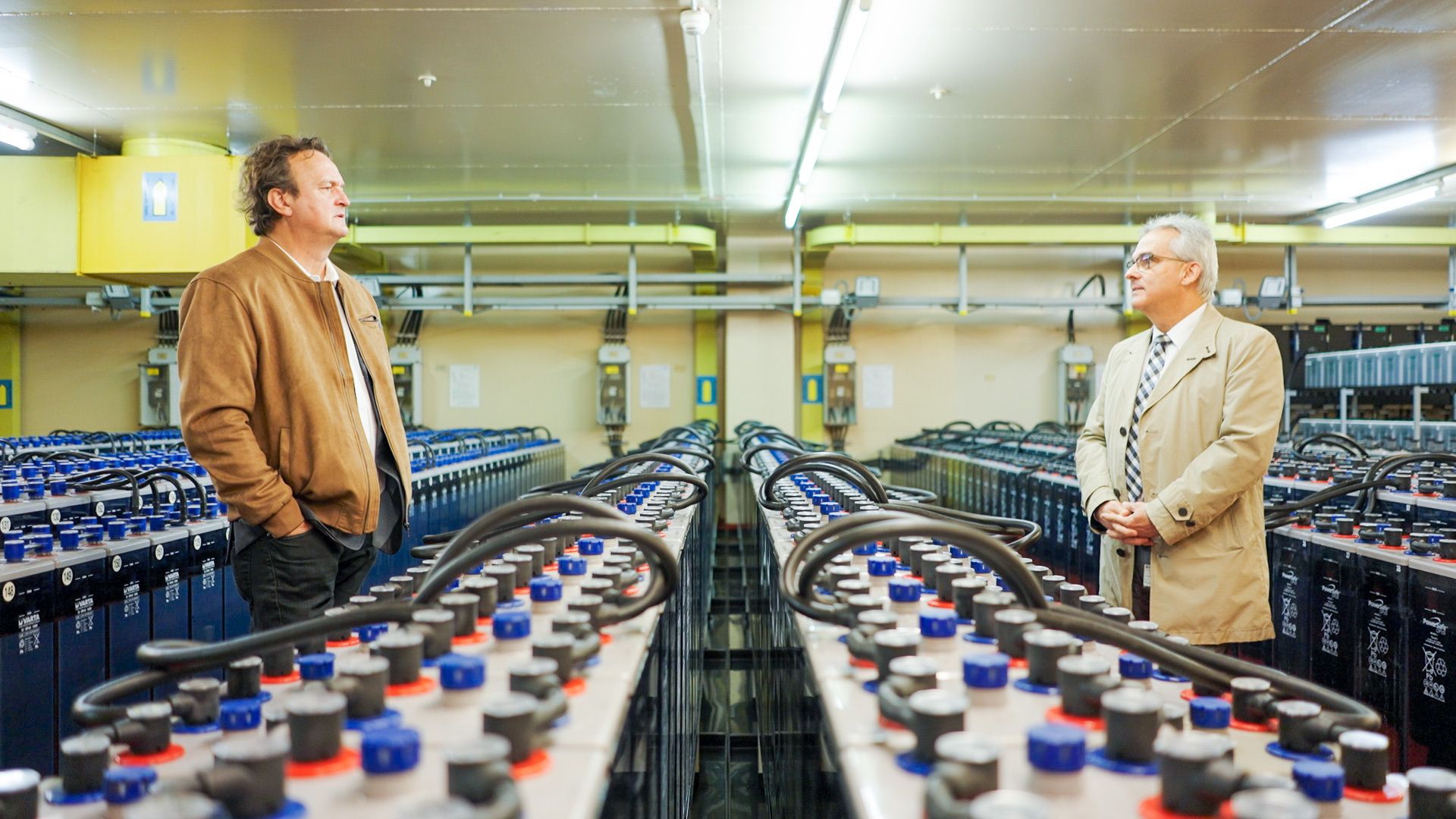 Hanno Settele mit Jörg Simonitsch, technischer Direktor des Wiener AKH