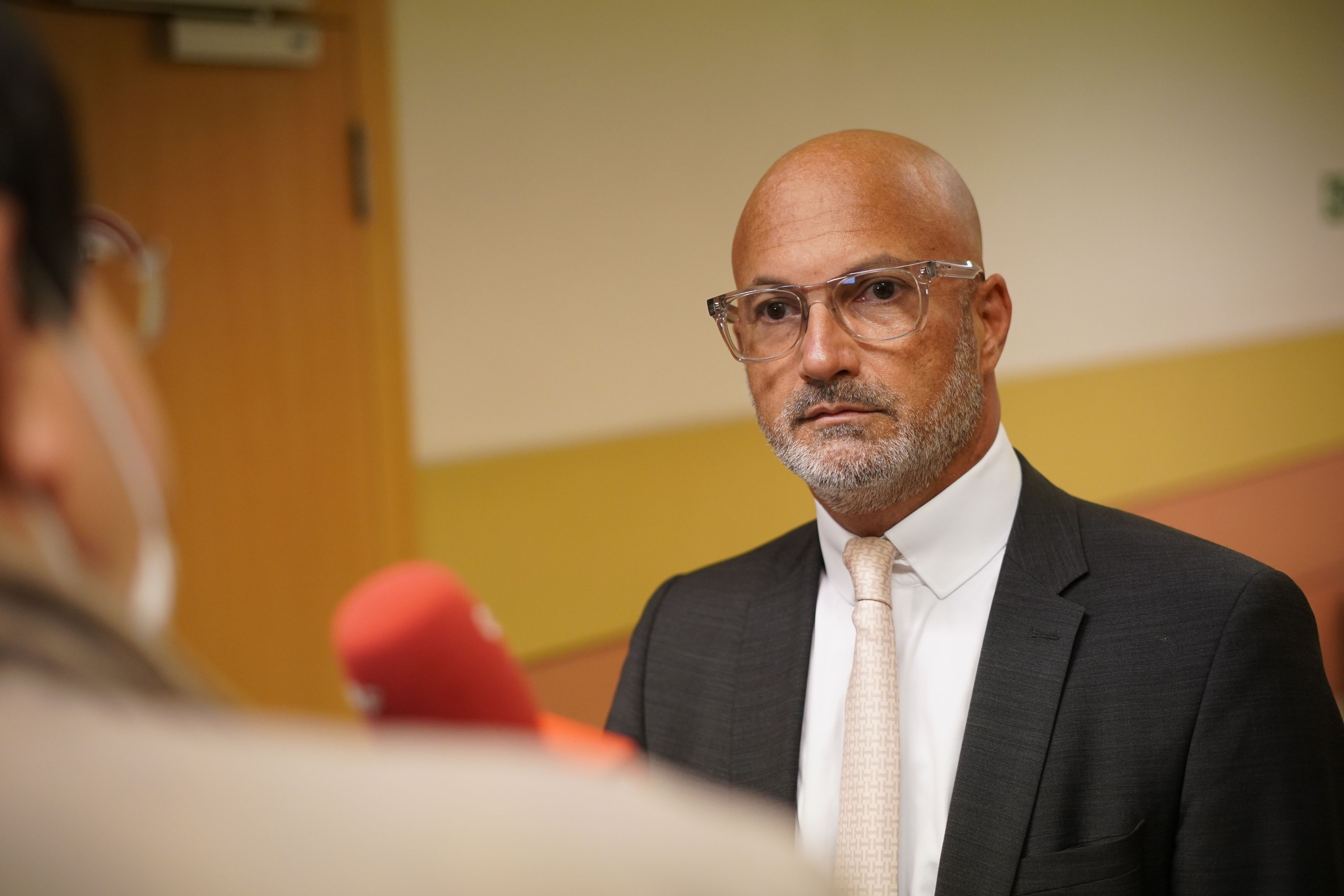 Top-Anwalt Nikolaus Rast vertritt den Arzt.