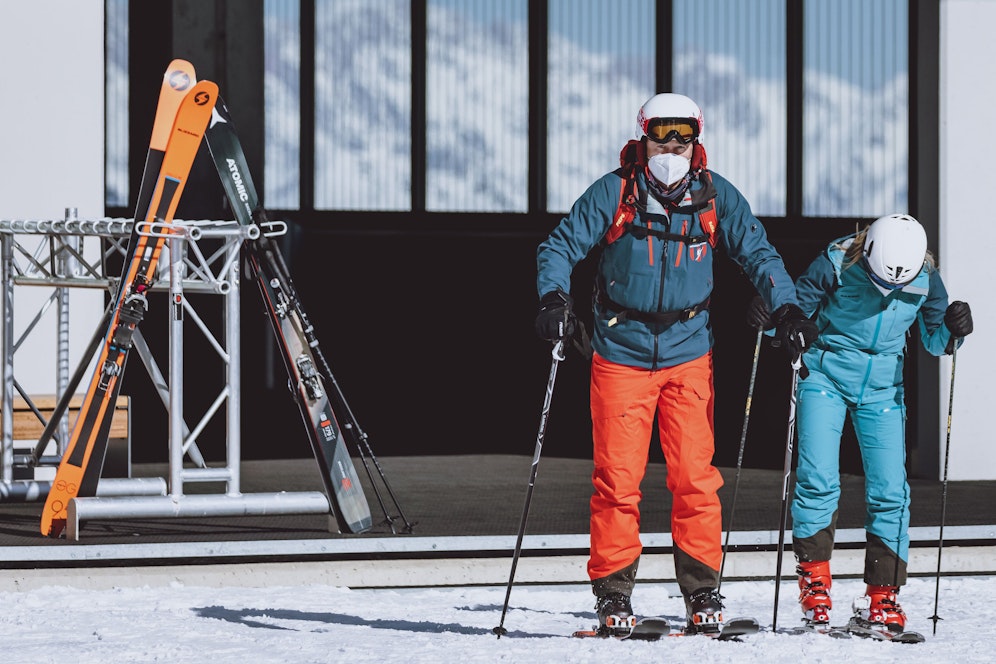 Als Reaktion auf die sich zuspitzende Corona-Lage überleben nun auch einige große Wintersportbetriebe ihre Regeln nachzuschärfen – mit einer 2G-Regel. (Symbolbild)