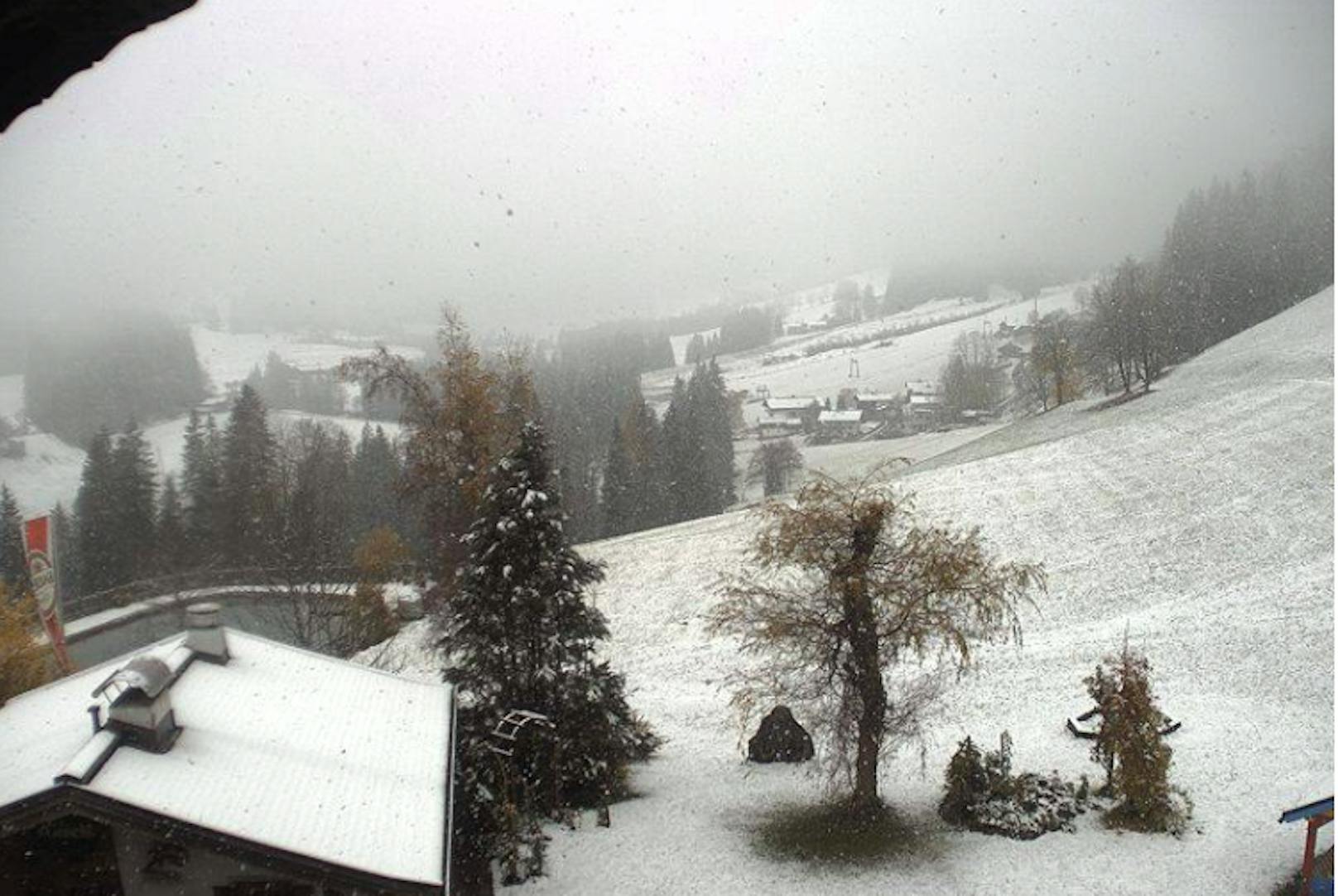 Doch auch im Salzburger Ort Annaberg, der Heimatgemeinde von Ex-Skistar Marcel Hirscher, regnete es weiße Flocken...