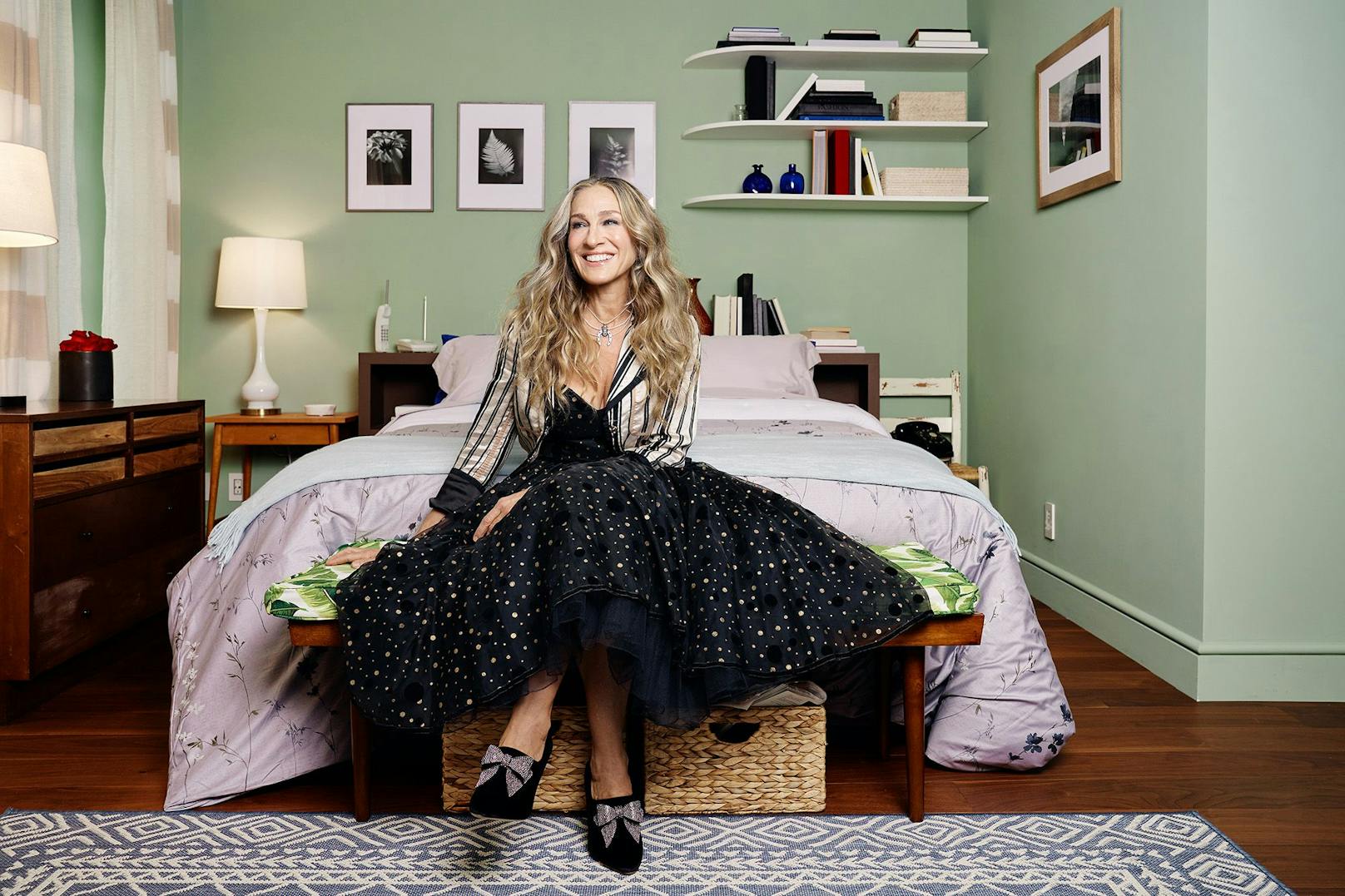 Willkommen im Apartment von Carrie Bradshaw! So oder so ähnlich wird Schauspielerin Sarah Jessica Parker die beiden Airbnb-Gäste virtuell begrüßen.