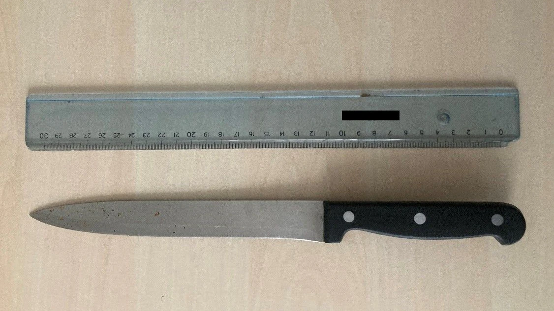 Das Messer wurde sichergestellt.