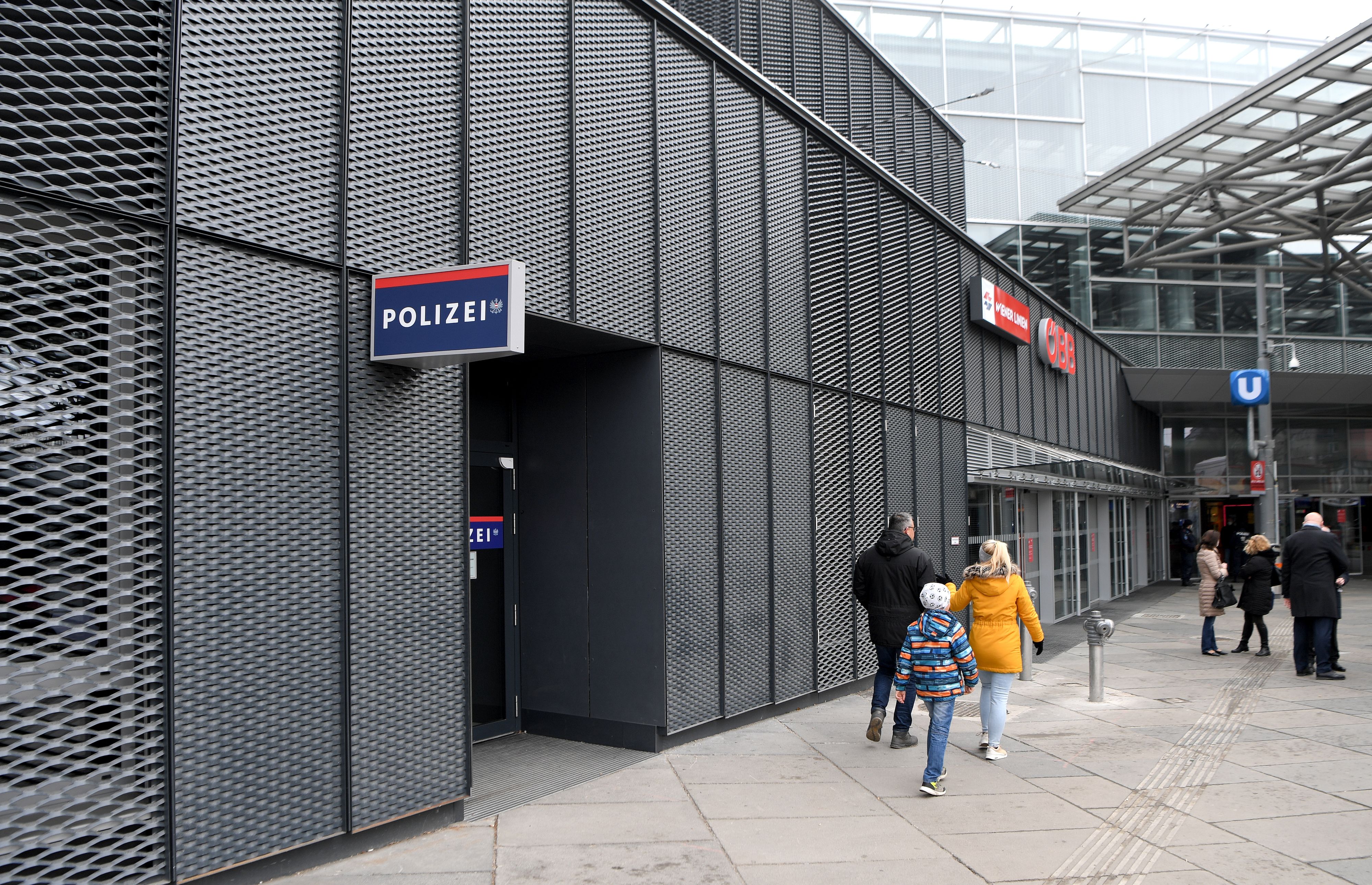 Aktive und angehende Polizisten müssen nun ein zusätzlichen Moduls absolvieren.