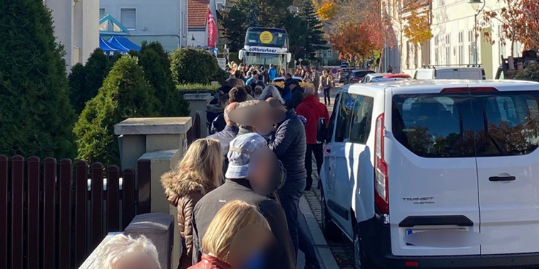 Auch in Mödling entschlossen sich etliche Menschen zum Erststich.