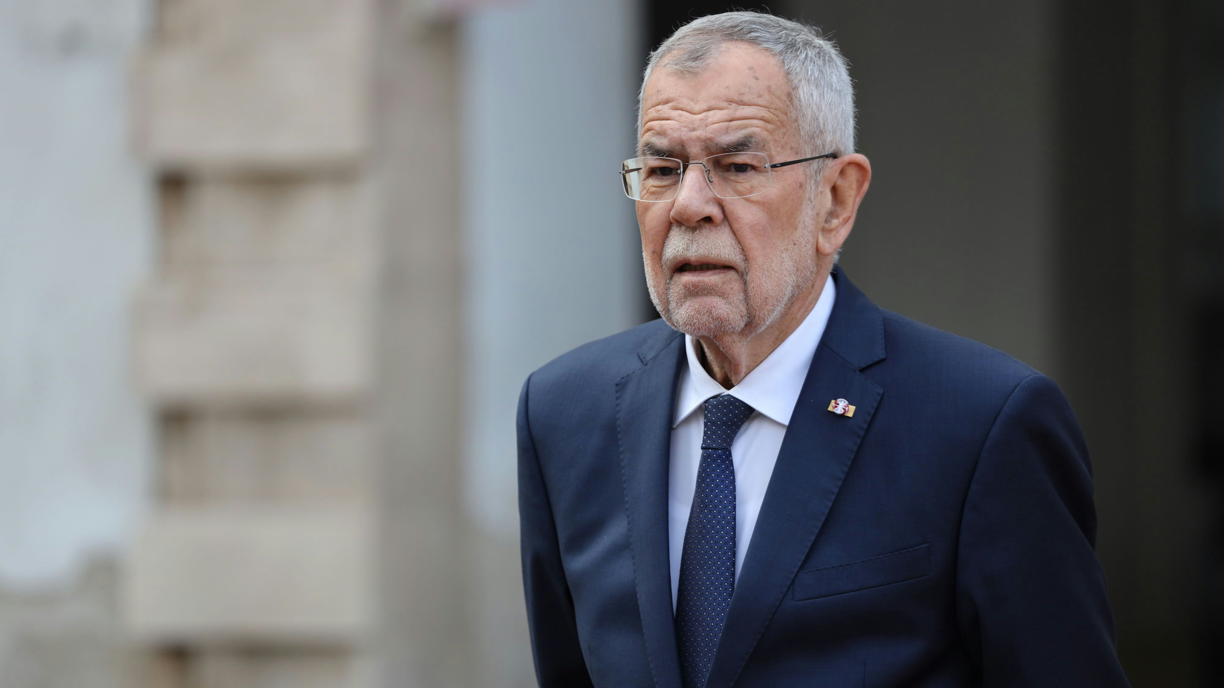 Alexander Van der Bellen.