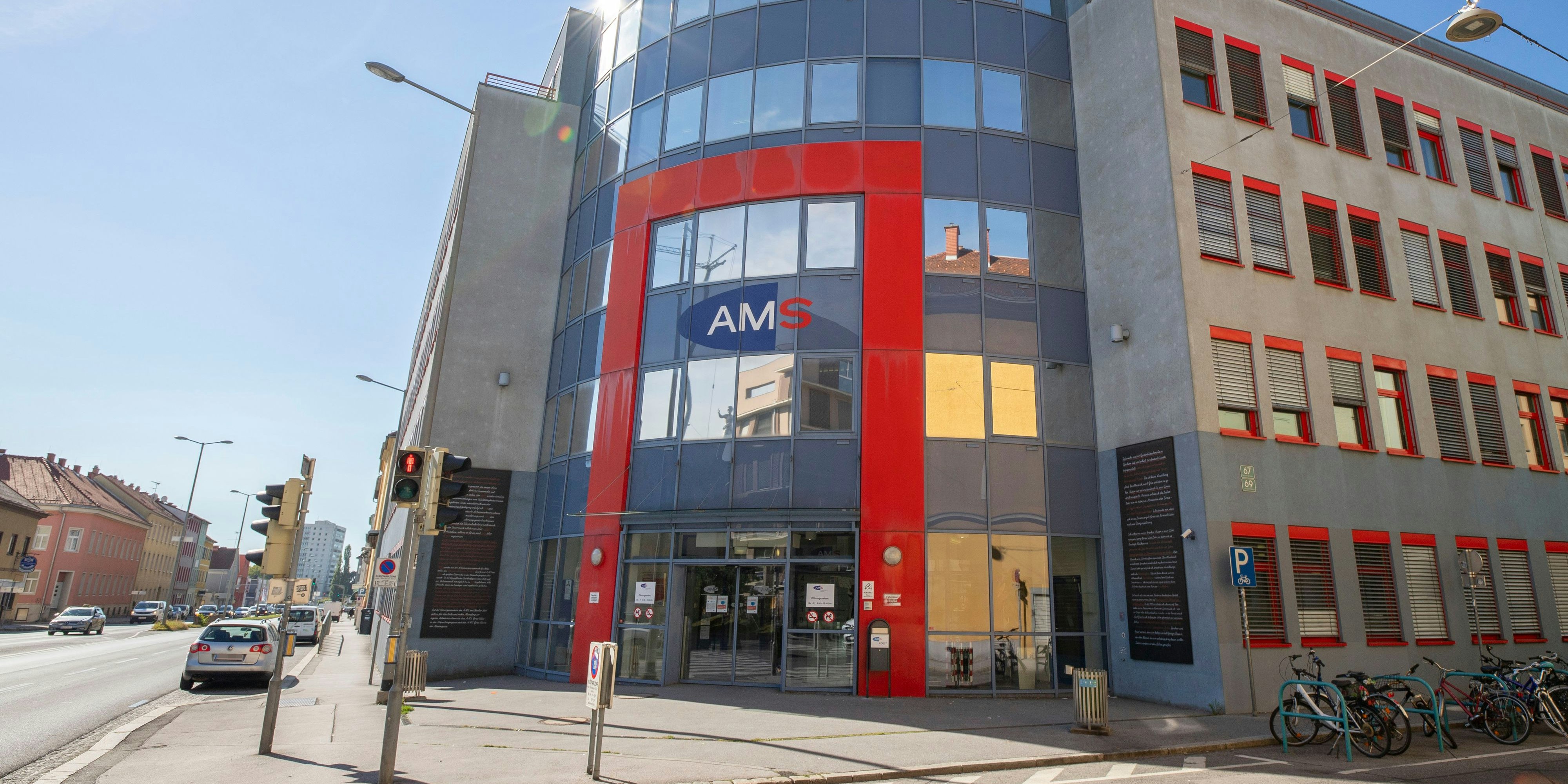 Bei AMS-Kursen muss man ab Montag getestet, geimpft oder genesen sein.