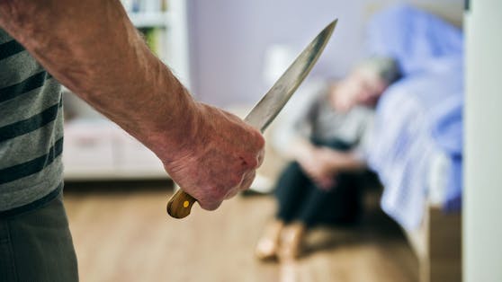 Ein Mann bedrohte seine Frau mit einem Messer. Symbolbild.