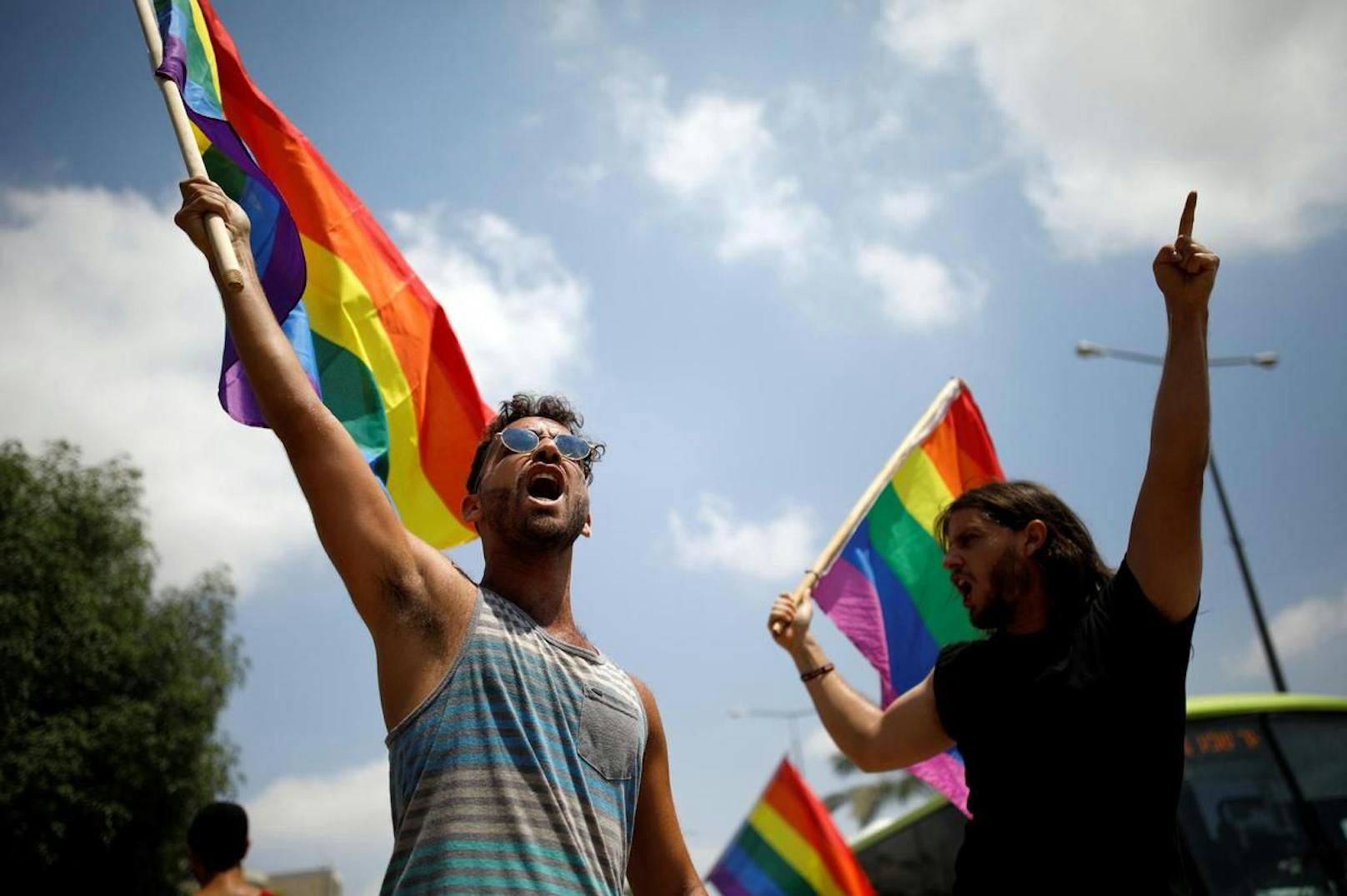 Hacker aus dem Iran haben die israelische LGBT-Datingplattform Atraf angegriffen. Sie drohen damit, die Datensätze der Nutzerinnen und Nutzer zu veröffentlichen.