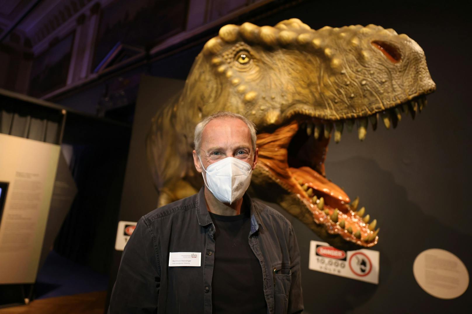 Im Naturhistorischen Museum gilt Zweierlei: "In Ausstellungen dürfen Besucher wie auch im Einzelhandel mit FFP2-Maske. Weil das Planetarium aber als Kino gilt, bracht es hier einen 2G-Nachweis", erklärt Corona-Beauftragter Bernhard Weinzinger.