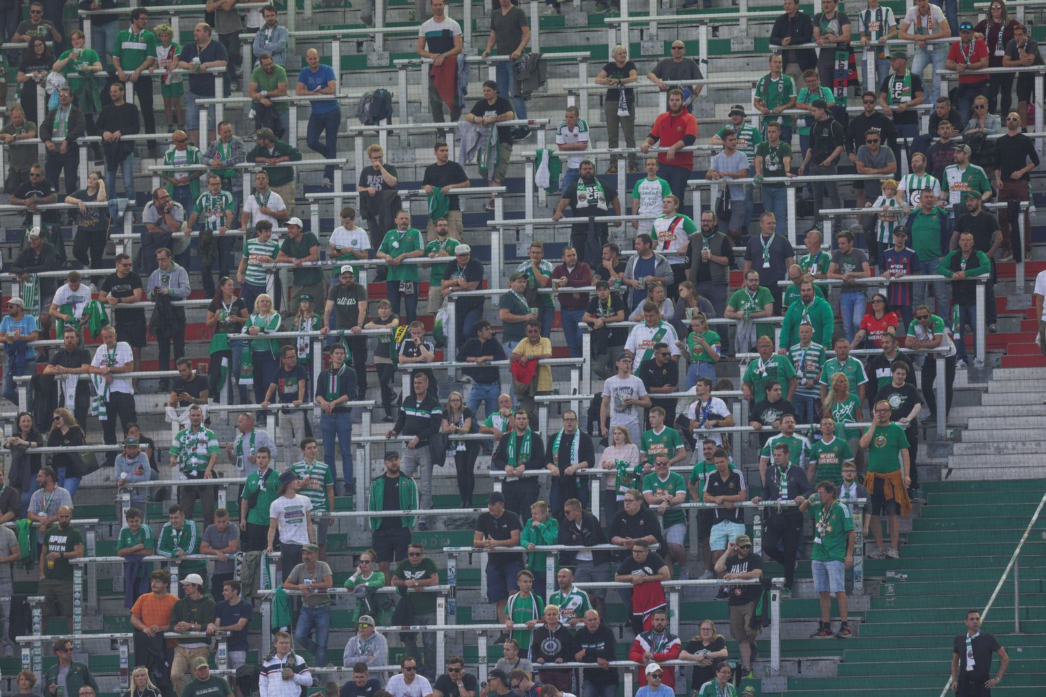 Wenig Stimmung im Block West.