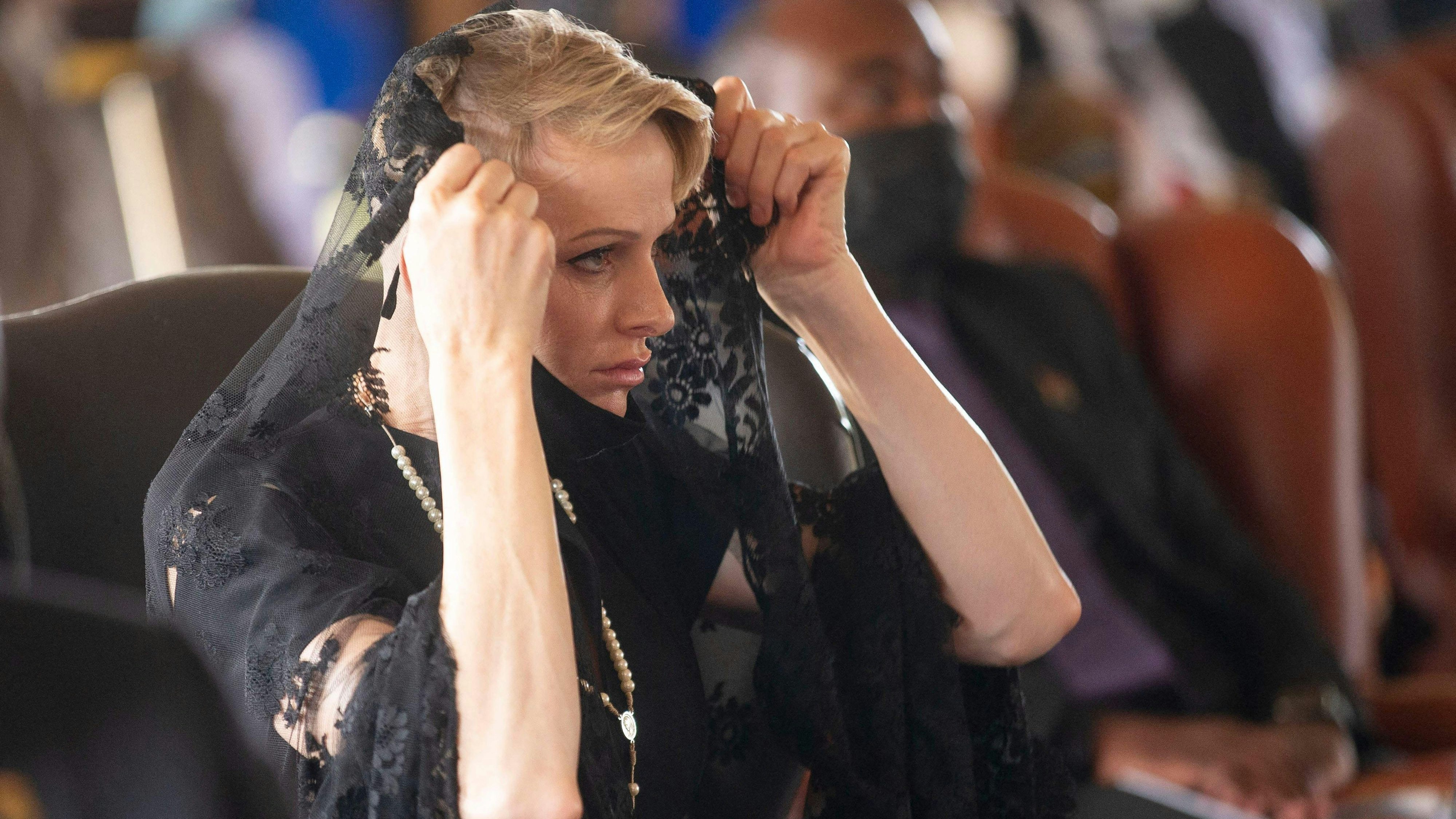 Download von www.picturedesk.com am 08.11.2021 (10:27).  (FILES) In this file photo taken on March 18, 2021 Princess Charlene of Monaco (L) reacts during the memorial service of King Goodwill Zwelithini at the KwaKhethomthandayo royal palace in Nongoma, South Africa. - Princess Charlene of Monaco was in stable condition on September 3, 2021 after being hospitalised in South Africa, her foundation said. (Photo by Phill Magakoe / POOL / AFP) - 20210318_PD14591 - Rechteinfo: Rights Managed (RM) Nur für redaktionelle Nutzung! Werbliche Nutzung erfordert Freigabe: bitte schicken Sie uns eine Anfrage.