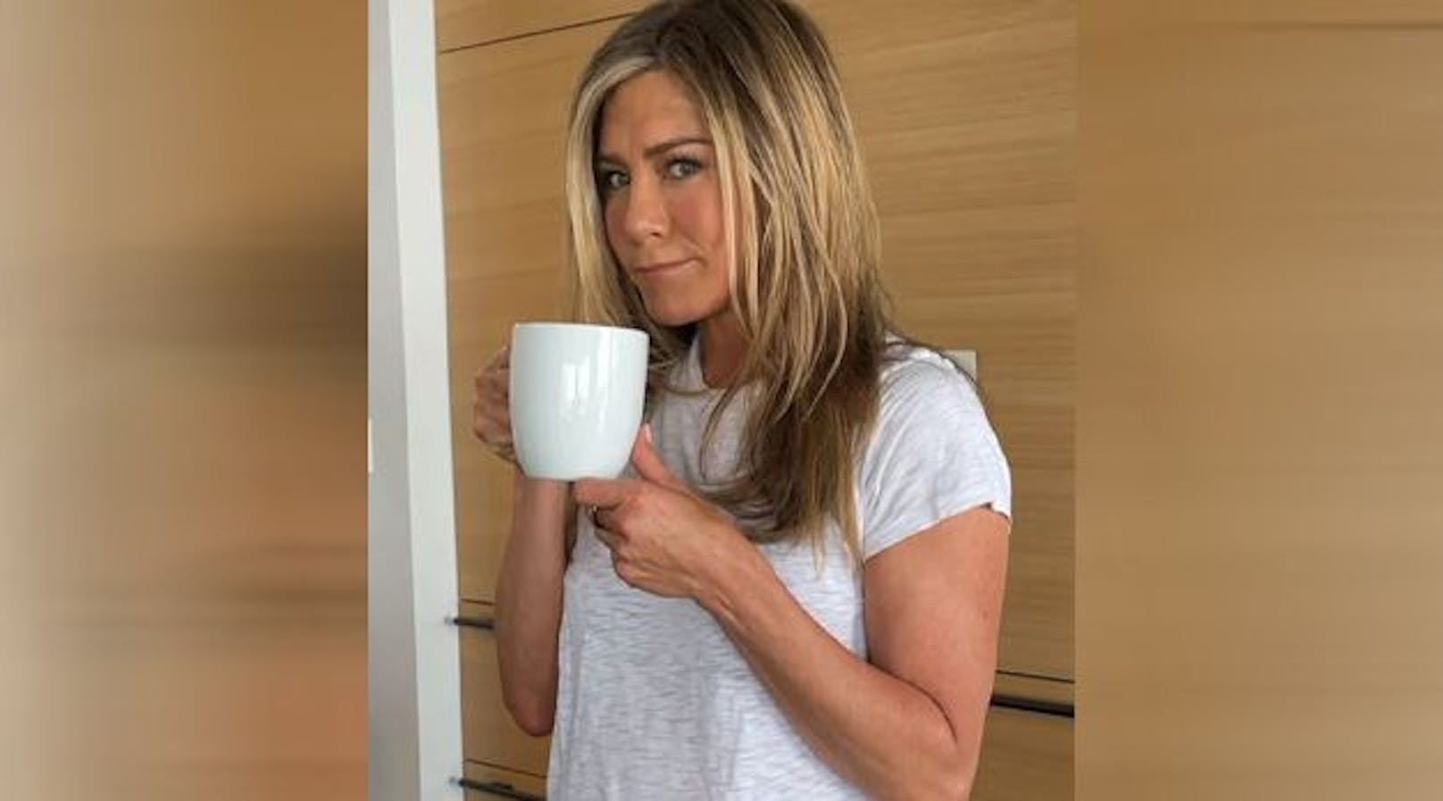 Aniston macht Werbung auf Insta und blamiert sich