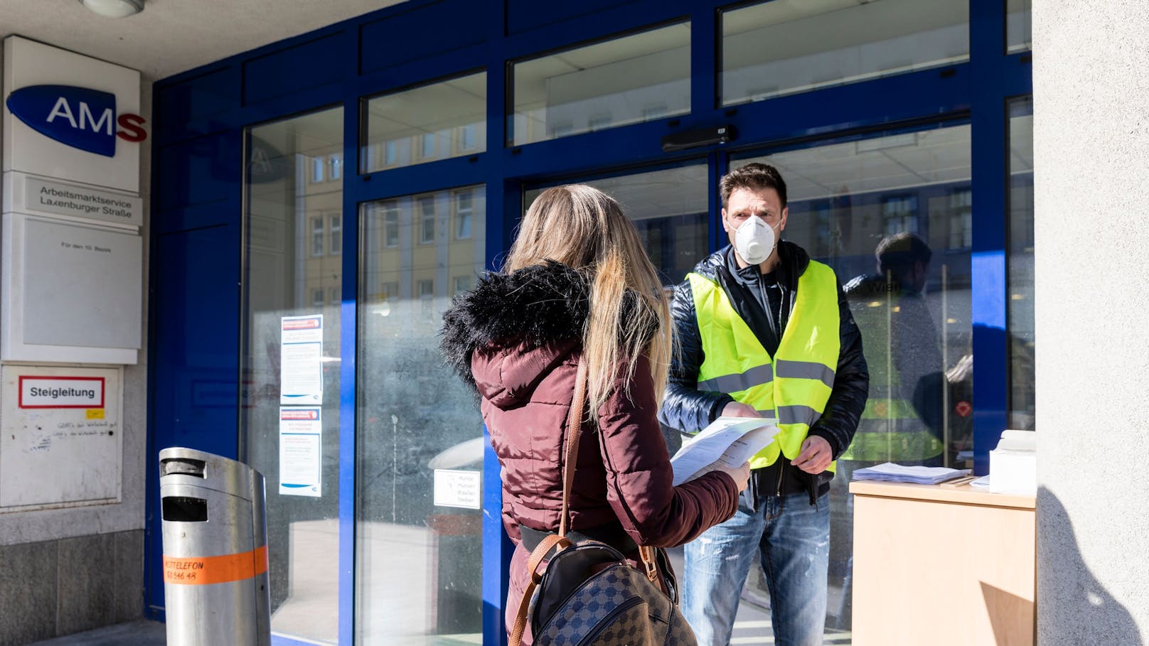 AMS streicht dreifacher Mutter die Notstandshilfe