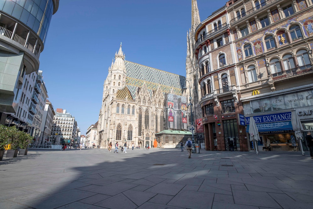 Das Infektionsgeschehen in Österreich steigt - Experten schlagen Alarm.