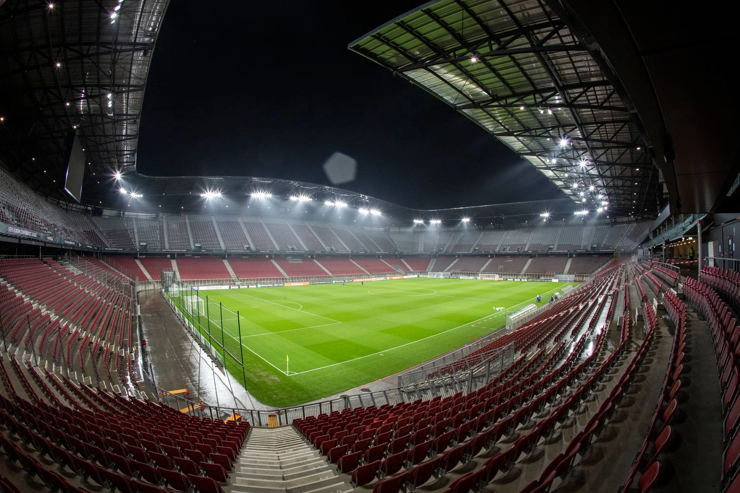 Im Wörthersee-Stadion droht ein Geisterspiel. 