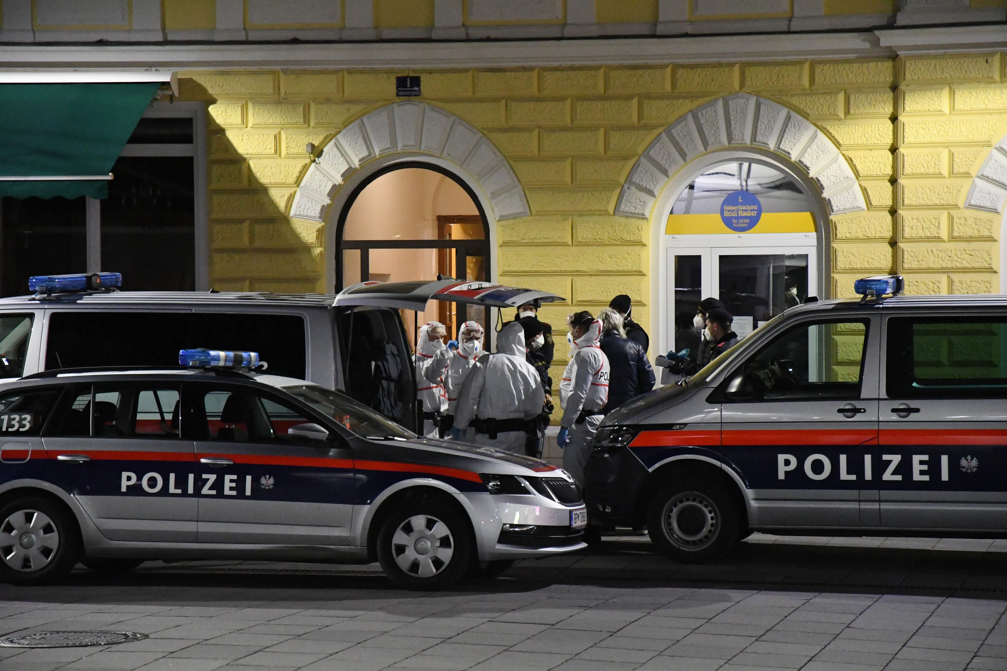 Grosser Polizeieinsatz am Bahnhof in Kufstein -Fotocredit: ZOOM.TIROL 