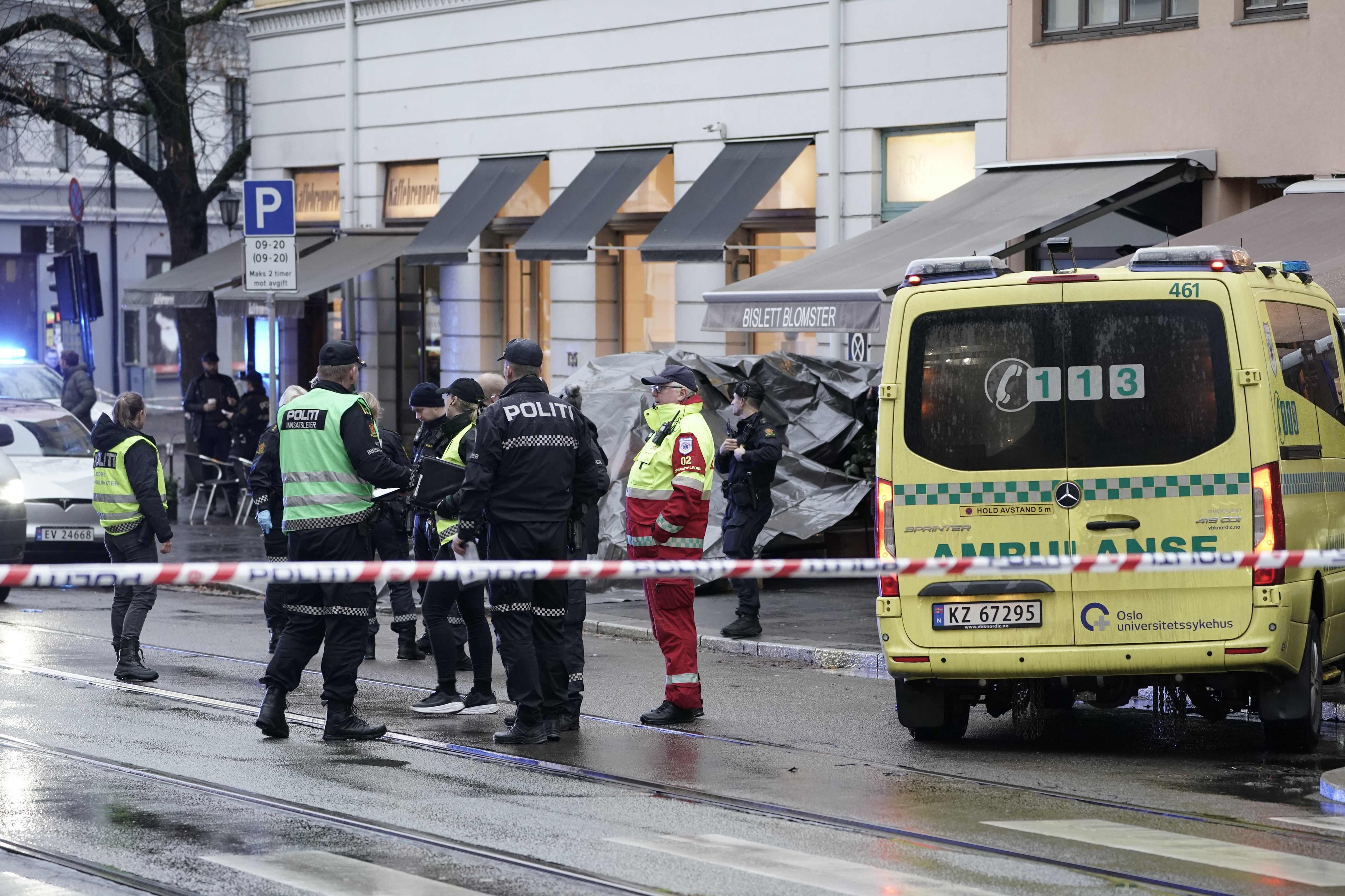 Auf einer Straße in Oslo attackierte ein Mann Passanten mit einem Messer.
