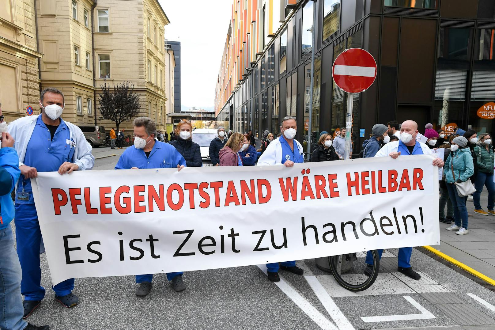 Pflegekräfte protestieren in Innsbruck