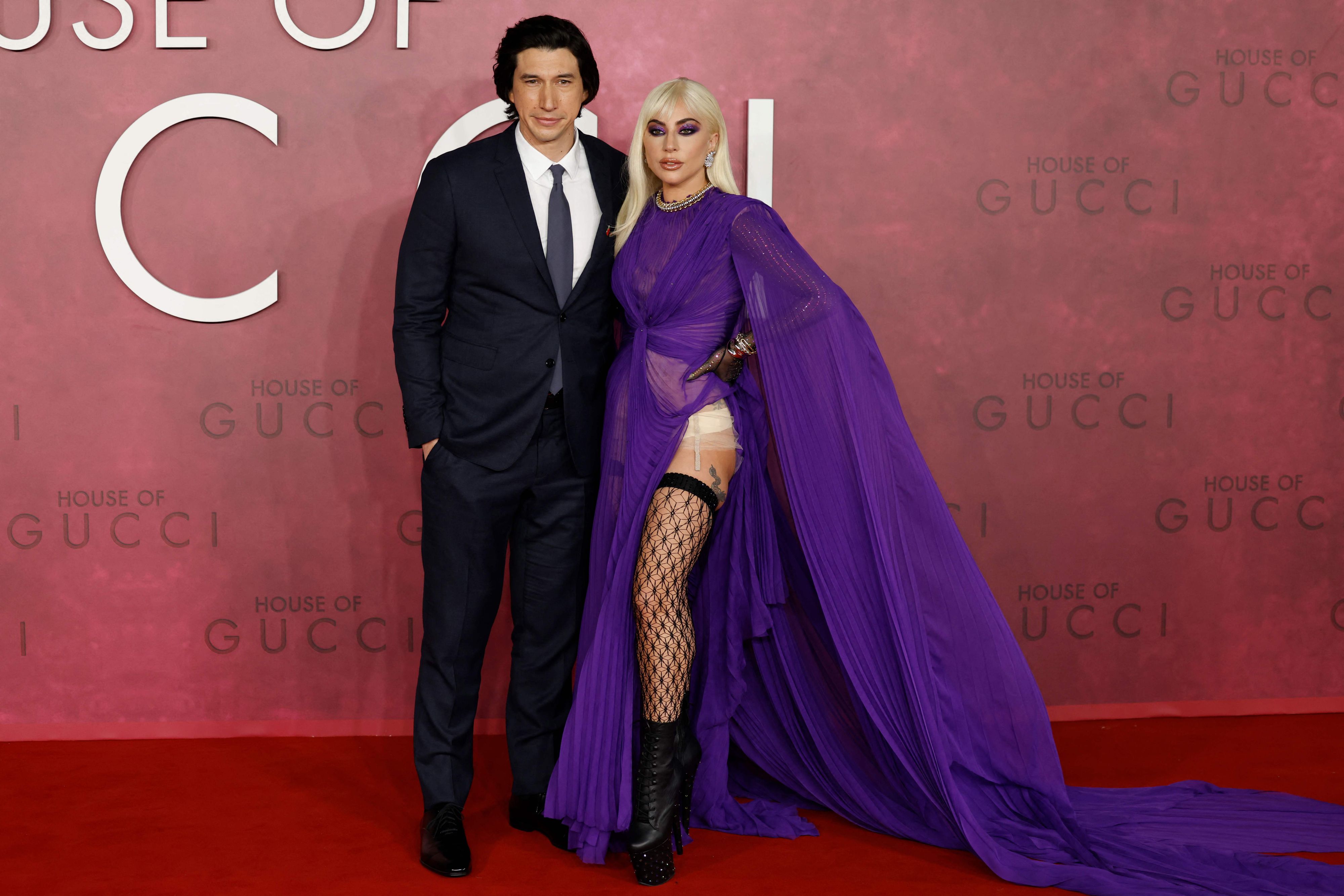 Download von www.picturedesk.com am 10.11.2021 (10:31).  US singer and actor Lady Gaga (R) and US actor Adam Driver (L) pose on the red carpet on arrival to attend the UK premiere of the film 'House of Gucci', in London on November 9, 2021. (Photo by Tolga Akmen / AFP) - 20211109_PD7593 - Rechteinfo: Rights Managed (RM) Nur für redaktionelle Nutzung! Werbliche Nutzung erfordert Freigabe: bitte schicken Sie uns eine Anfrage.