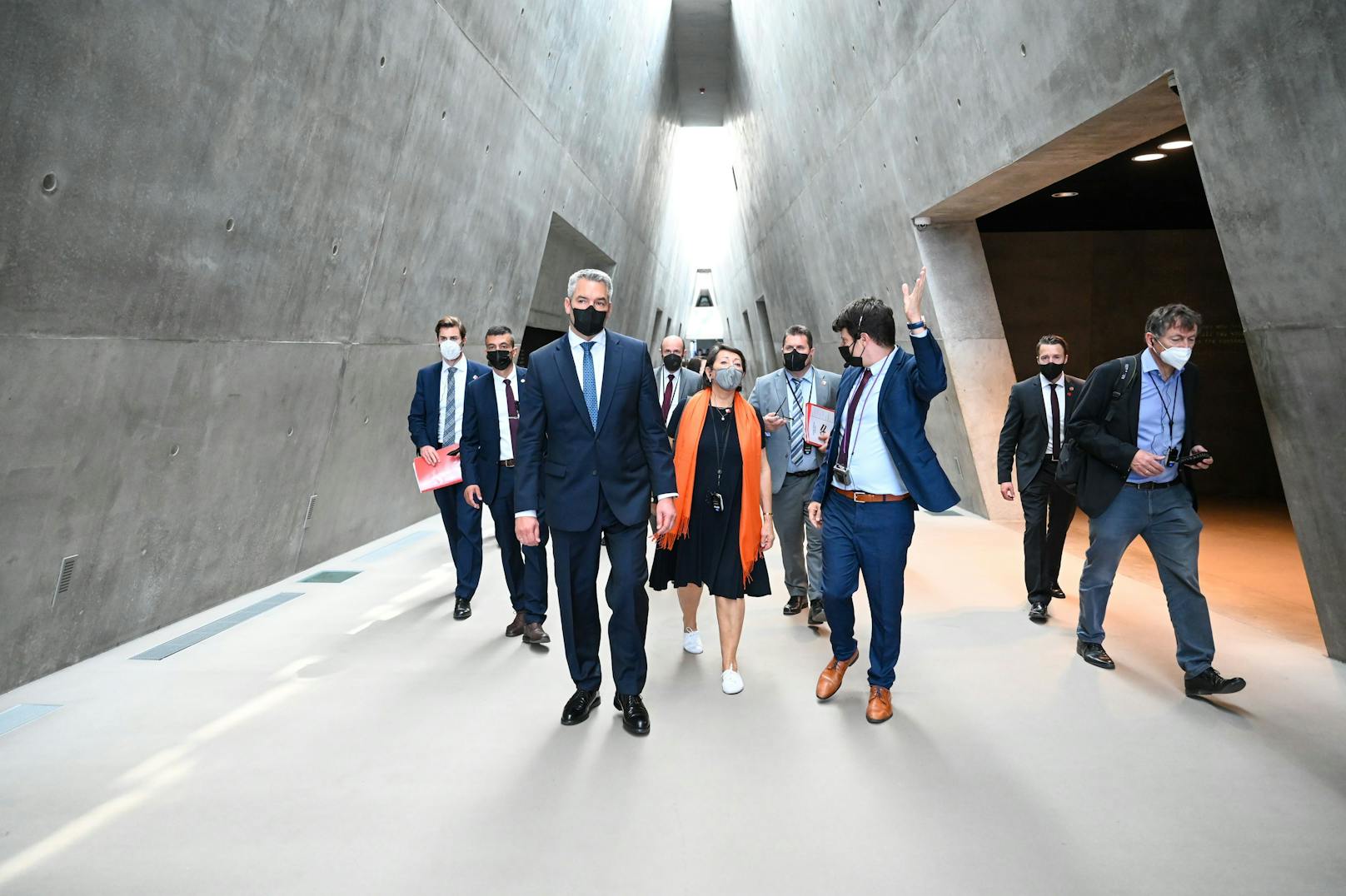Weiters hat Innenminister Nehammer im Rahmen seiner Israel-Reise die Holocaustgedenkstätte Yad Vashem in Jerusalem besucht.