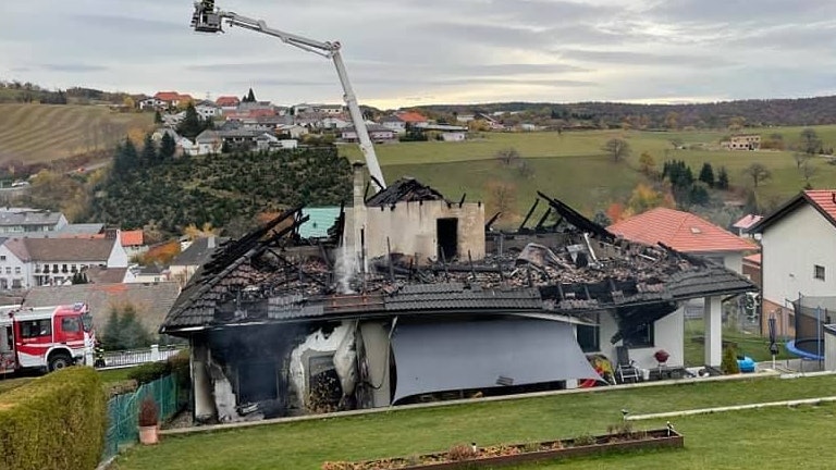 So sah das Haus nach den Löscharbeiten aus.