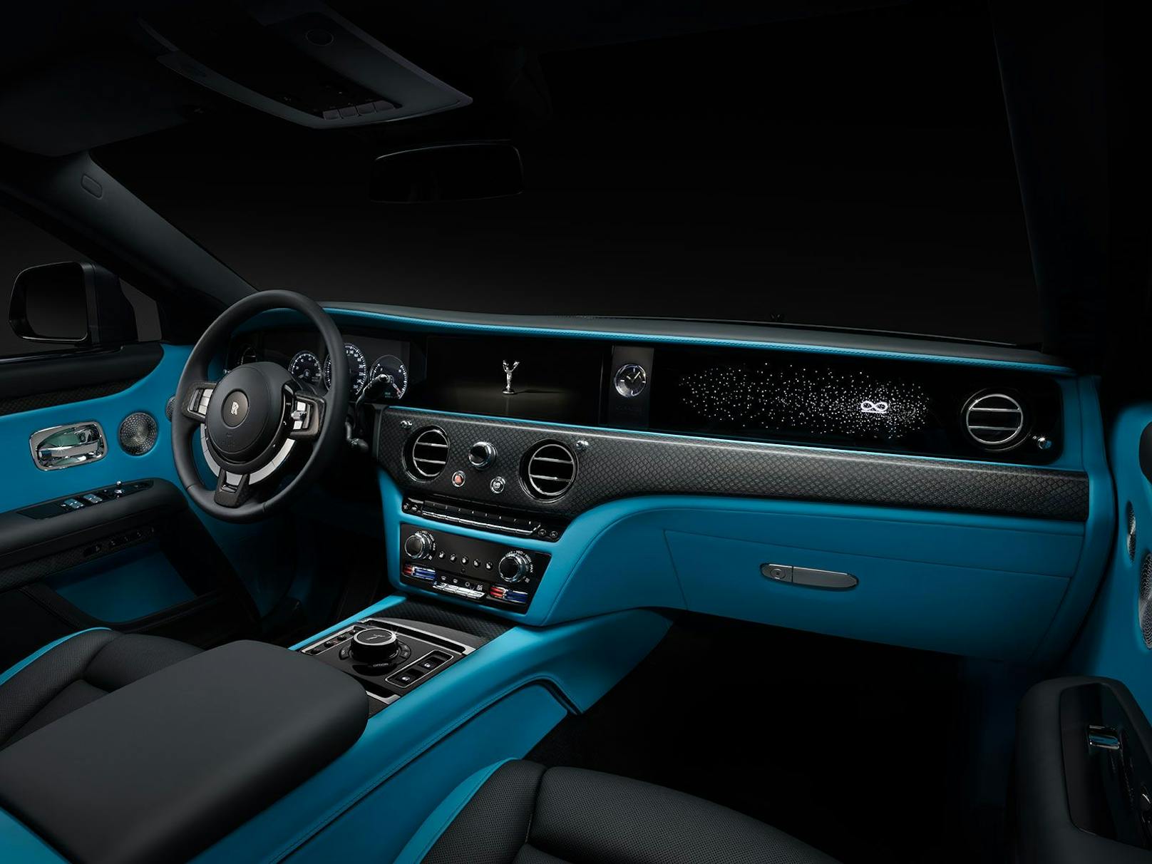 Farbenfrohe Akzente im Innenraum des Rolls Royce Ghost Black Badge