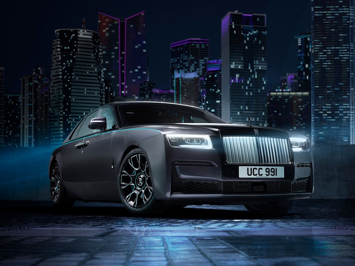 Die luxuriöse Limousine wirkt als Black Badge etwas sportlicher