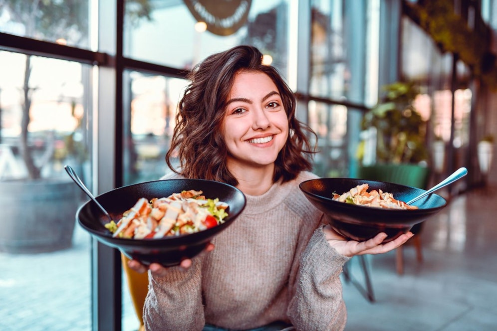 Als Flexitarier kannst du mal Fleisch, mal Gemüse essen – und das auf bewusste Weise! Diese Ernährungsform hilft dir, deinen Fleischkonsum zu regulieren, damit deine Gesundheit an vorderster Stelle steht.