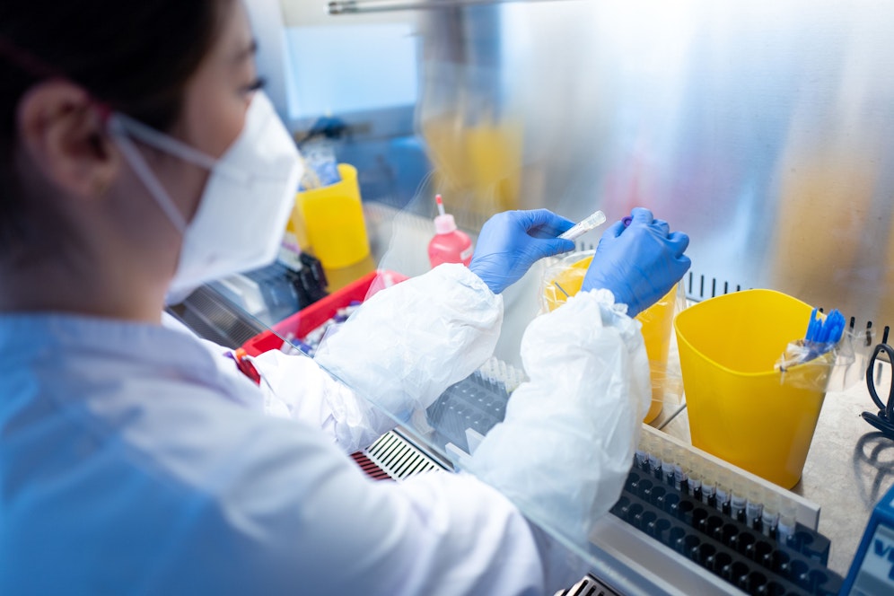 Die Ages berichtete am Dienstag über einen Omikron-Fall in Tirol.