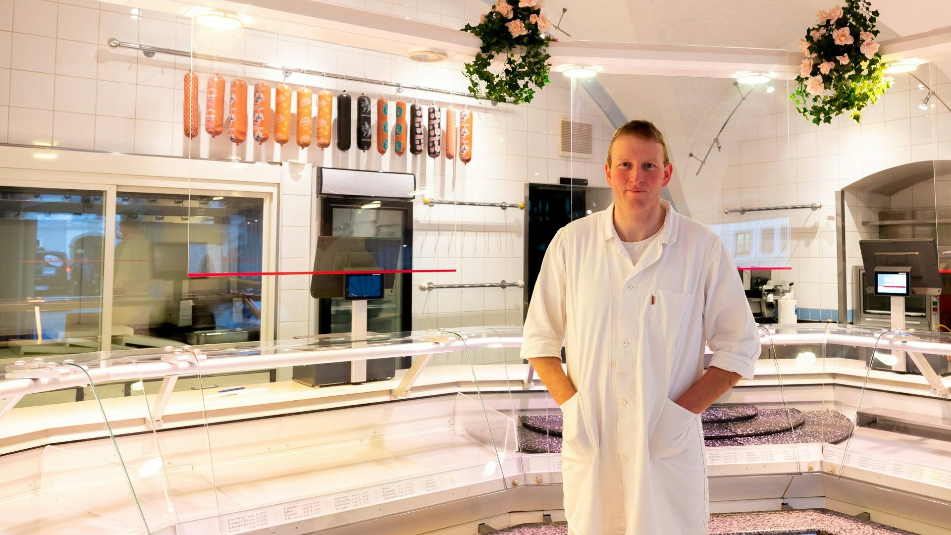 FleischerThomas Reisinger in seinem Geschäft, das nun geschlossen ist.