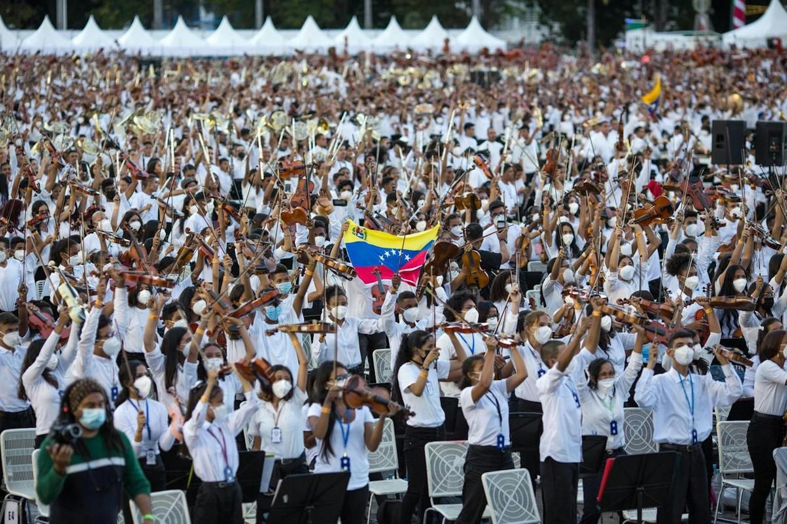 Das Konzert fand im Innenhof der Militärakademie in Caracas statt.