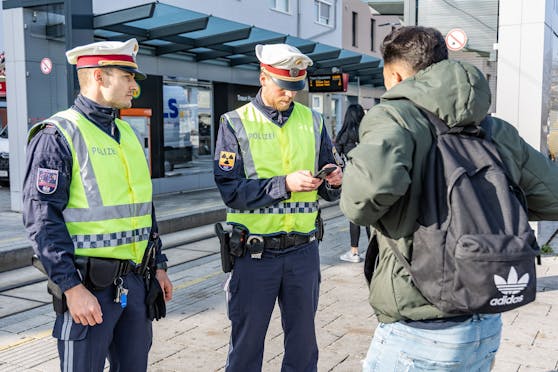 Die Polizei war in ganz Oberösterreich unterwegs um Lockdown-Kontrollen zu machen.