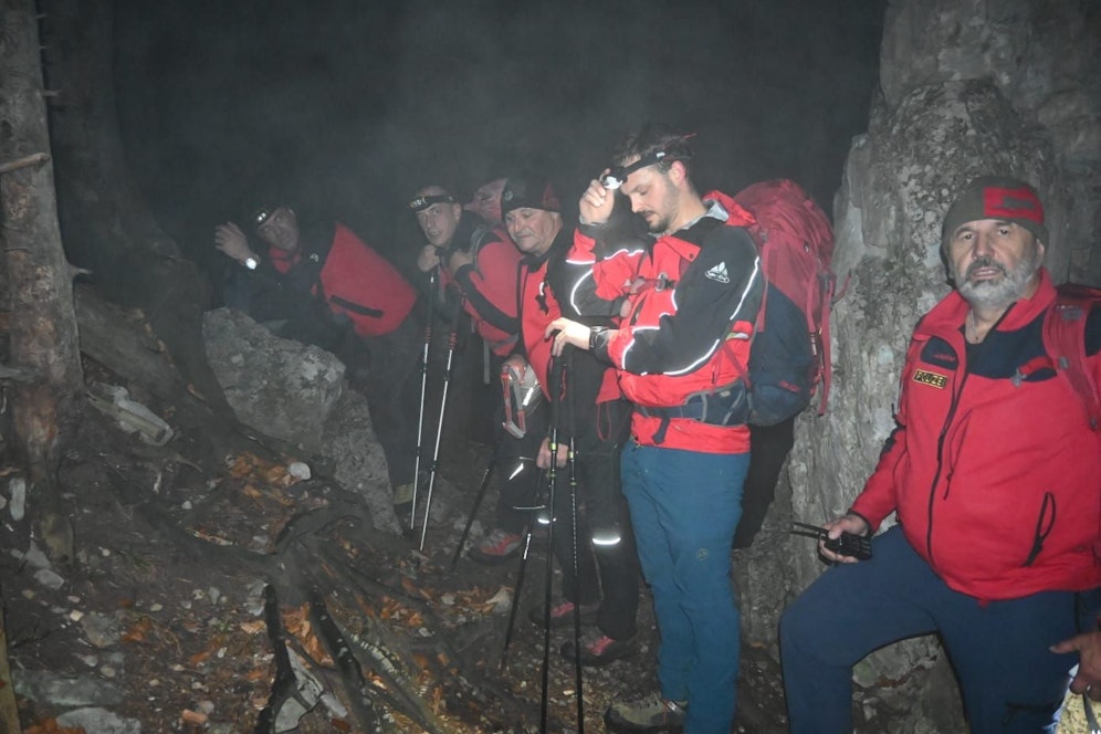 Die Bergretter im Einsatz am Schneeberg.