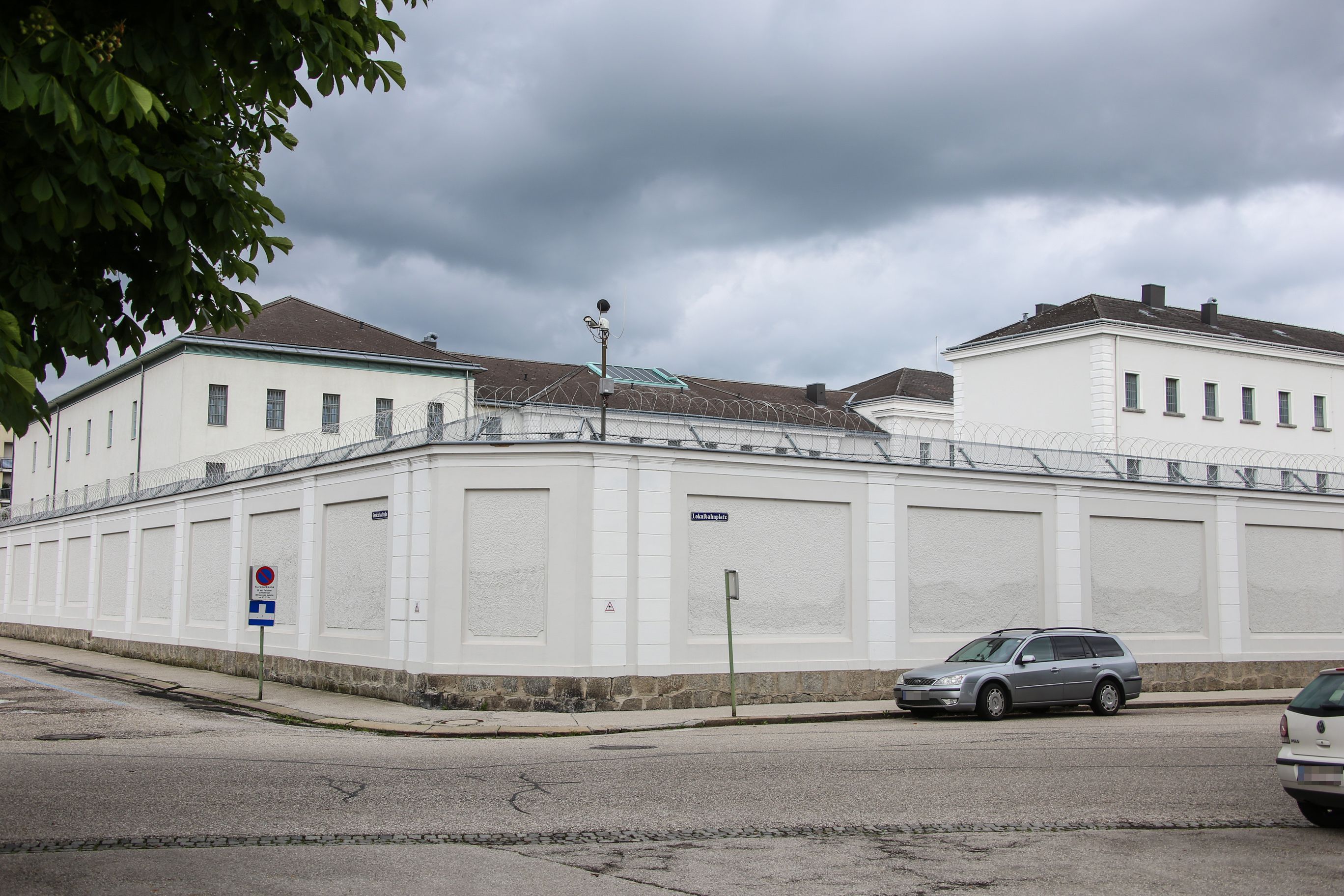 Der Beschuldigte sitzt derzeit in Wels in U-Haft.