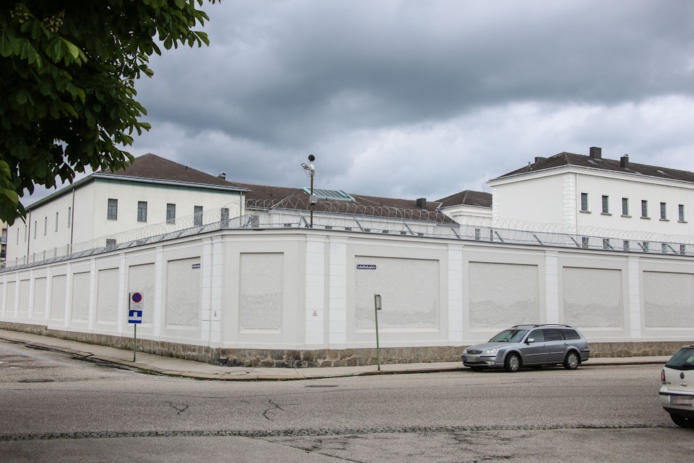 Ein amtsbekannter 59-Jähriger landete in der Justizanstalt Wels.