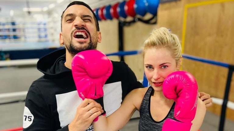 Boxprofi Marcus Nader mit Silvia Schneider