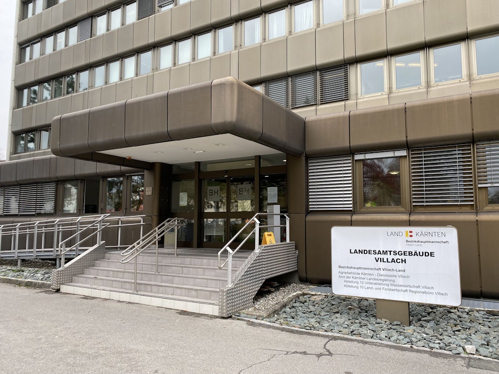 Vor diesem Gebäude legte der 28-Jährige die Leiche der jungen Frau ab.