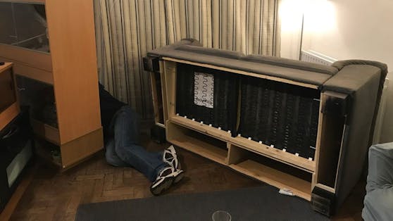Familie Toussaint verbrachte 22 Tage knieend und robbend in ihrem Haus. Die Schlange war ausgebüxt.