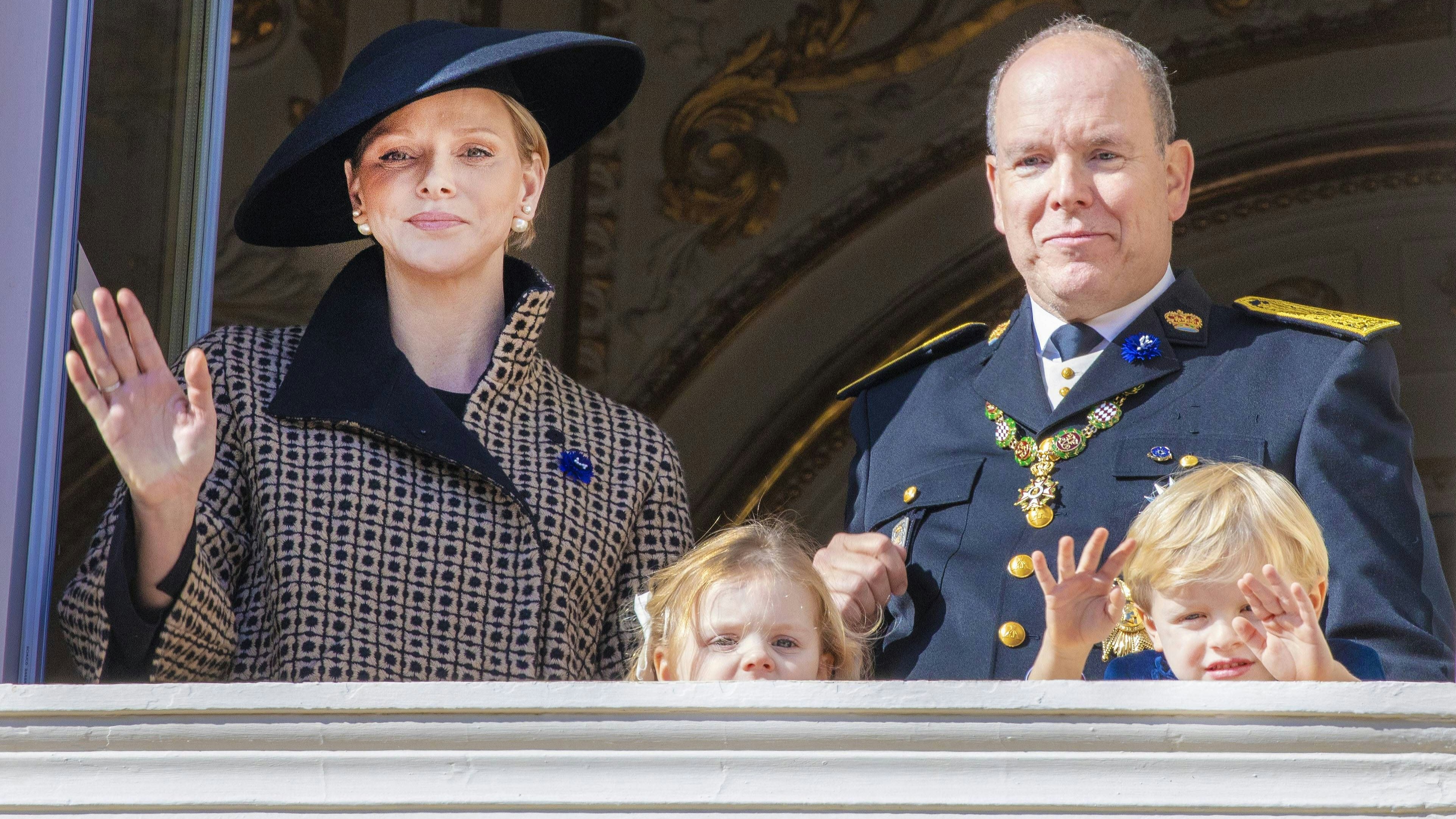 Charlène von Monaco mit ihrer Familie.