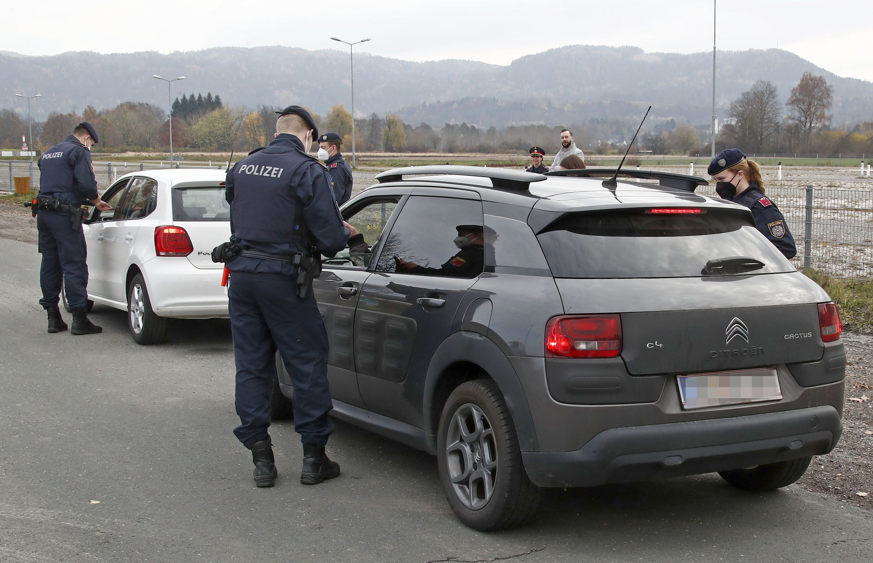 Verkehrskontrollen am Montag, 15. November 2021, am Südring in Klagenfurt. -