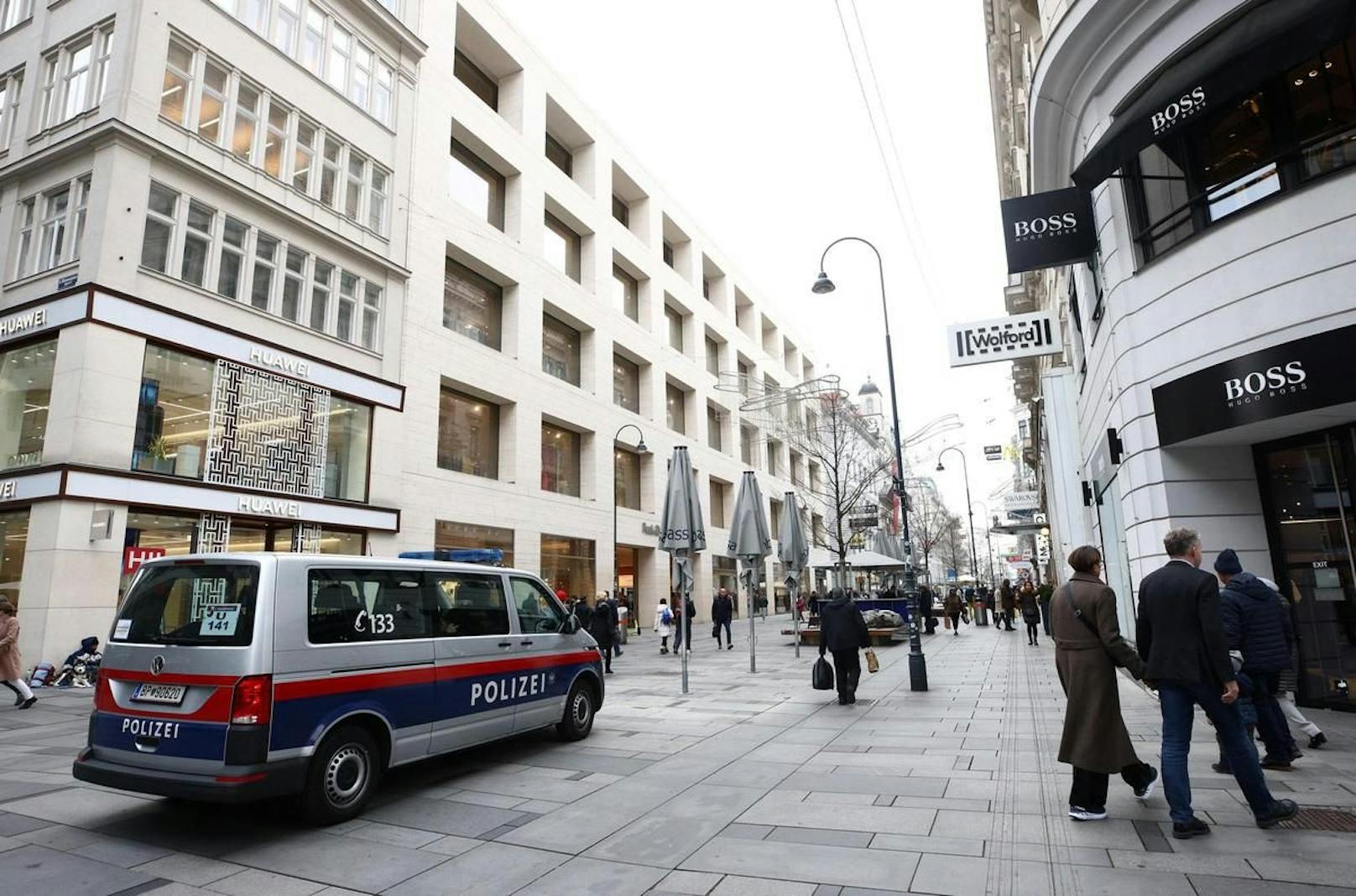 Die Polizei ist an beliebten Straßen in Österreich sehr präsent.