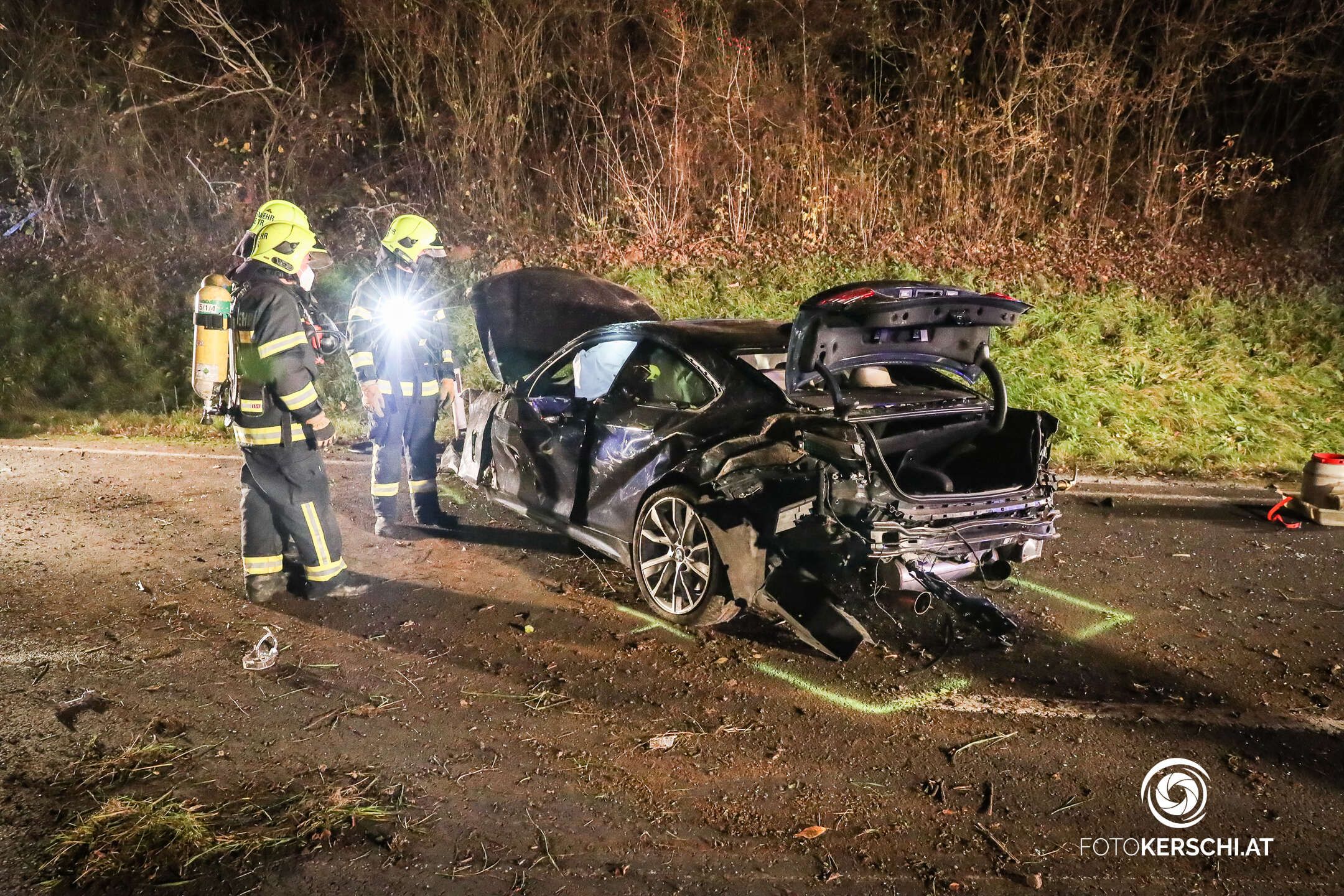 Bei einem illegalen Straßenrennen in Dietach bei Steyr wurde ein 21-jähriger Mann schwer verletzt.