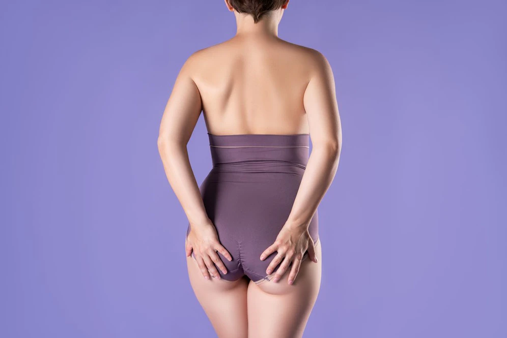 Mit diesem Trick sorgst du für eine sexy Figur. Butt-Pads verhelfen dir zu einem Knack-Po ohne Work-Out oder teure Operationen.&nbsp;