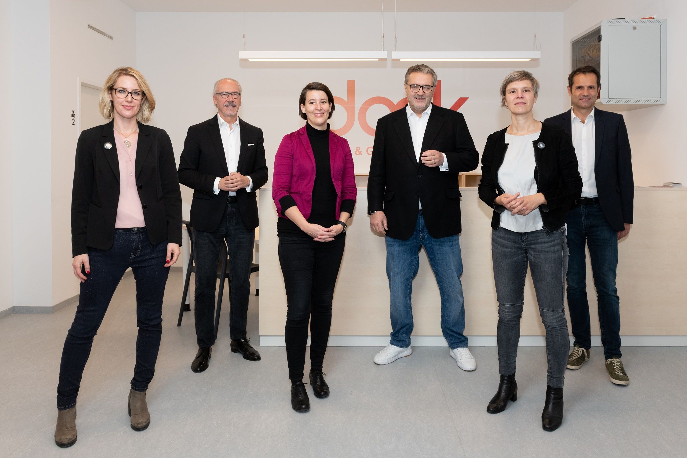 Peter Hacker, amtsführender Stadtrat für Soziales, Gesundheit und Sport, Dr. Katharina Reich, Chief Medical Officer, BMSGPK, Dr. Michael Heinisch, Geschäftsführer der Vinzenz Gruppe, Mag.a DSAin Elisabeth Hammer und Mag.a Dr.in Daniela Unterholzner, beide neunerhaus Geschäftsführung und Dr. Siegfried Meryn