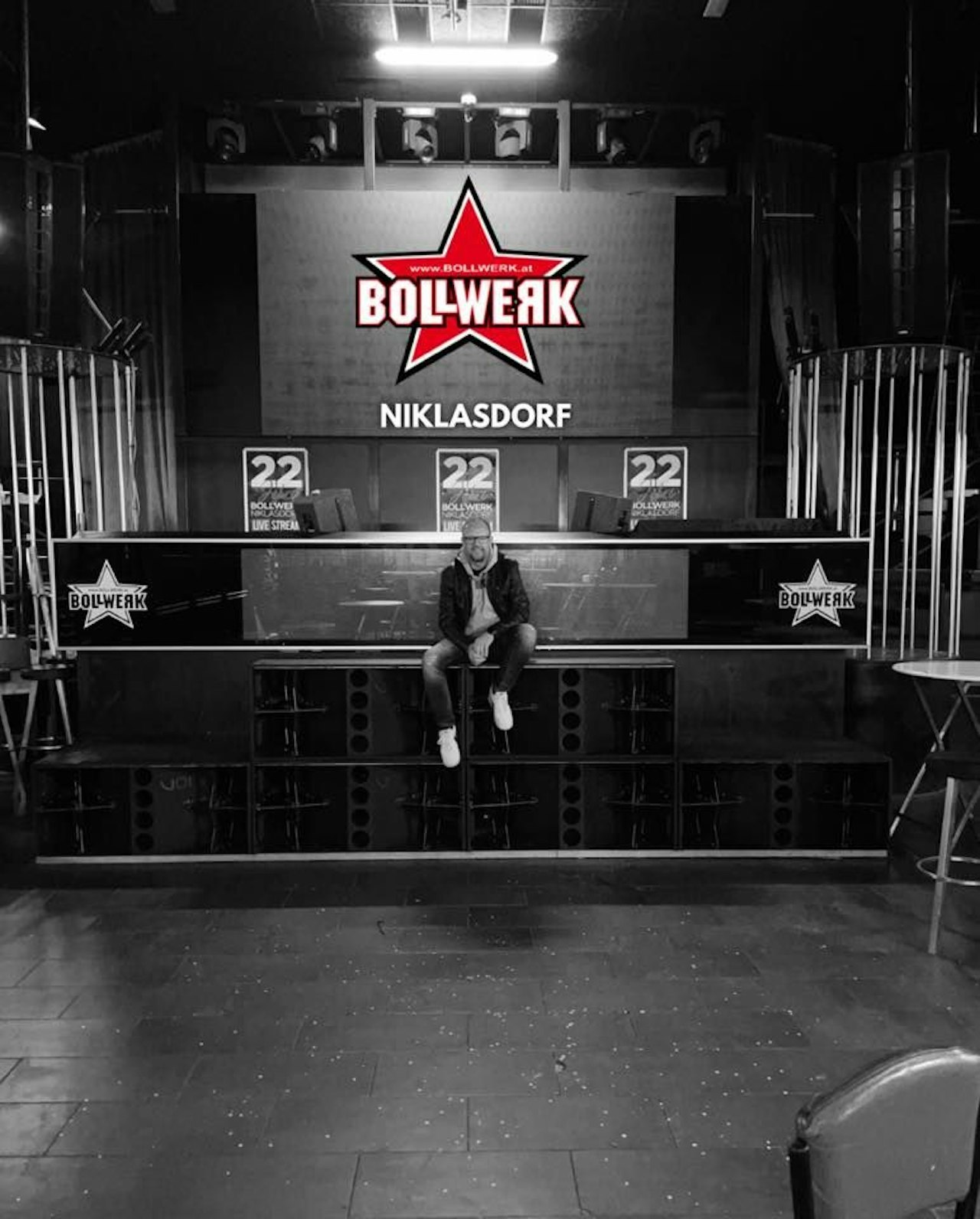 Heute.at - Volle Wahnsinn: Bollwerk-Chef sperrt alle Lokale zu