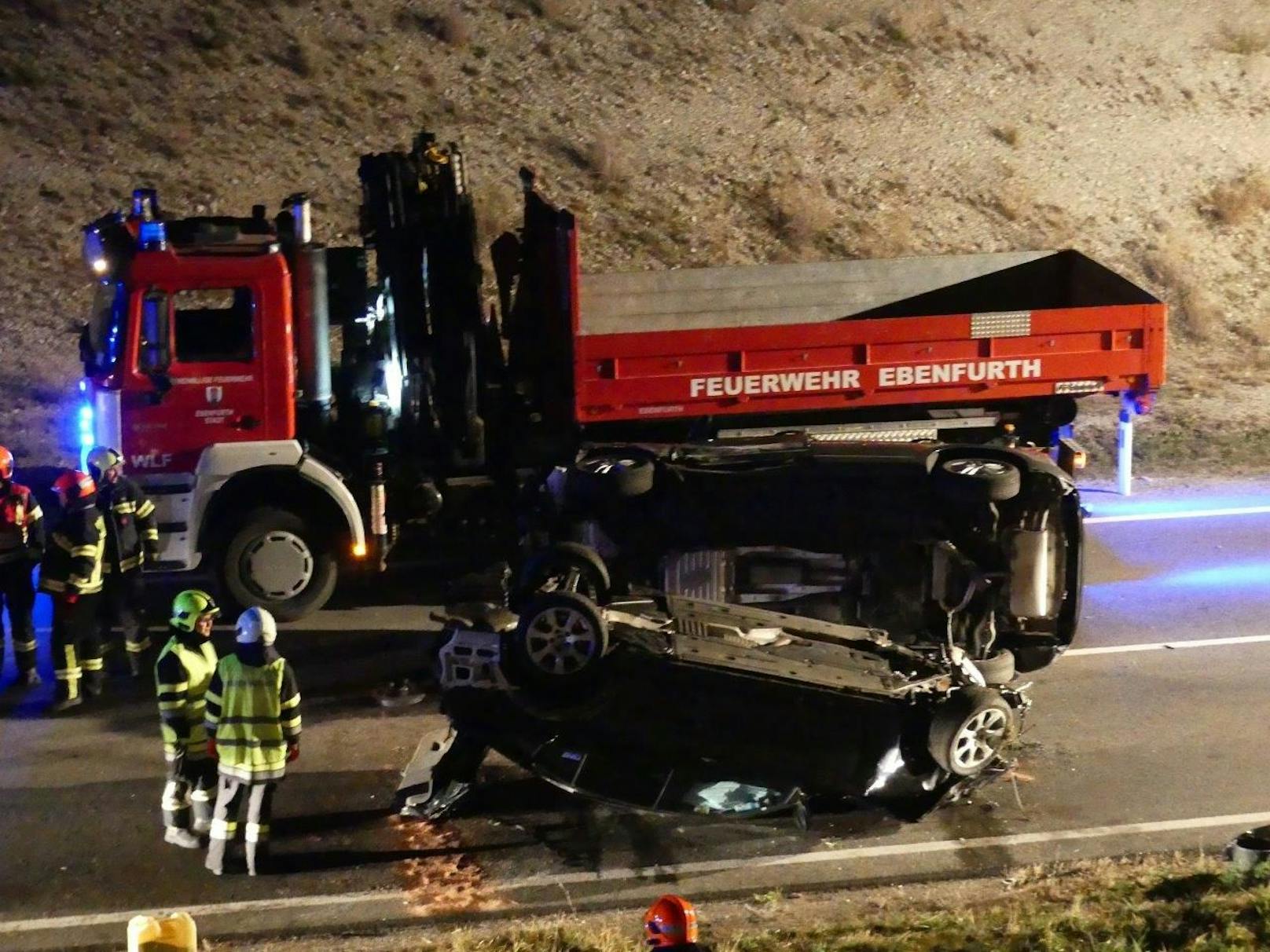 Vier Menschen wurden bei dem Verkehrsunfall verletzt.