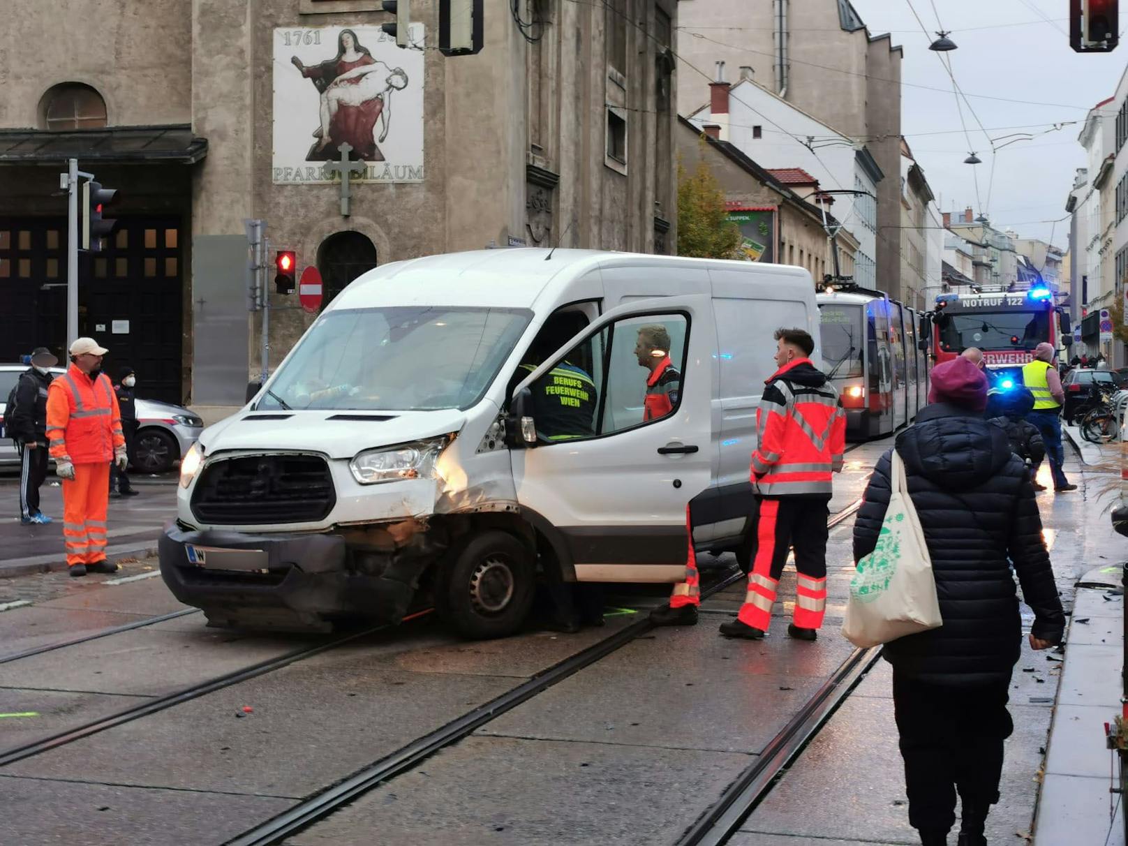 Auf der Neulerchenfelder Straße krachte es am Donnerstag gewaltig.