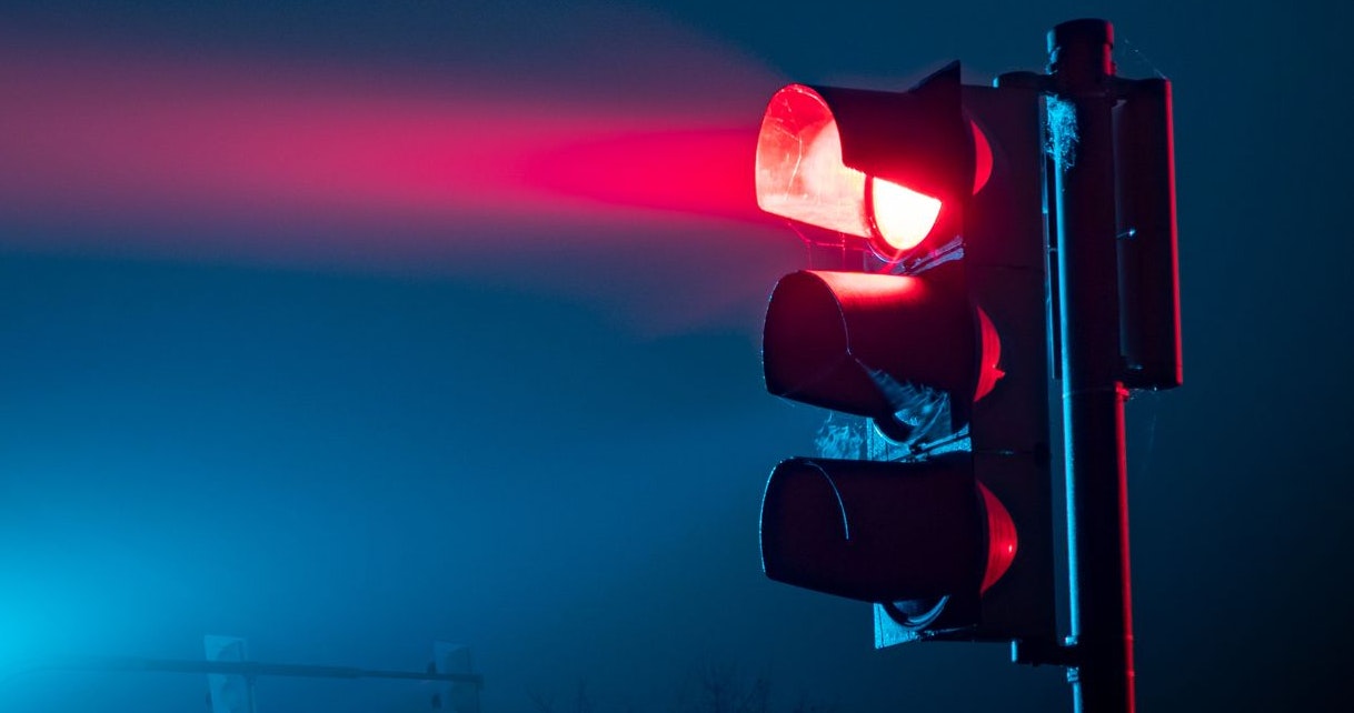 Die Corona-Ampel leuchtet im ganzen Land tiefrot. (Symbolbild)